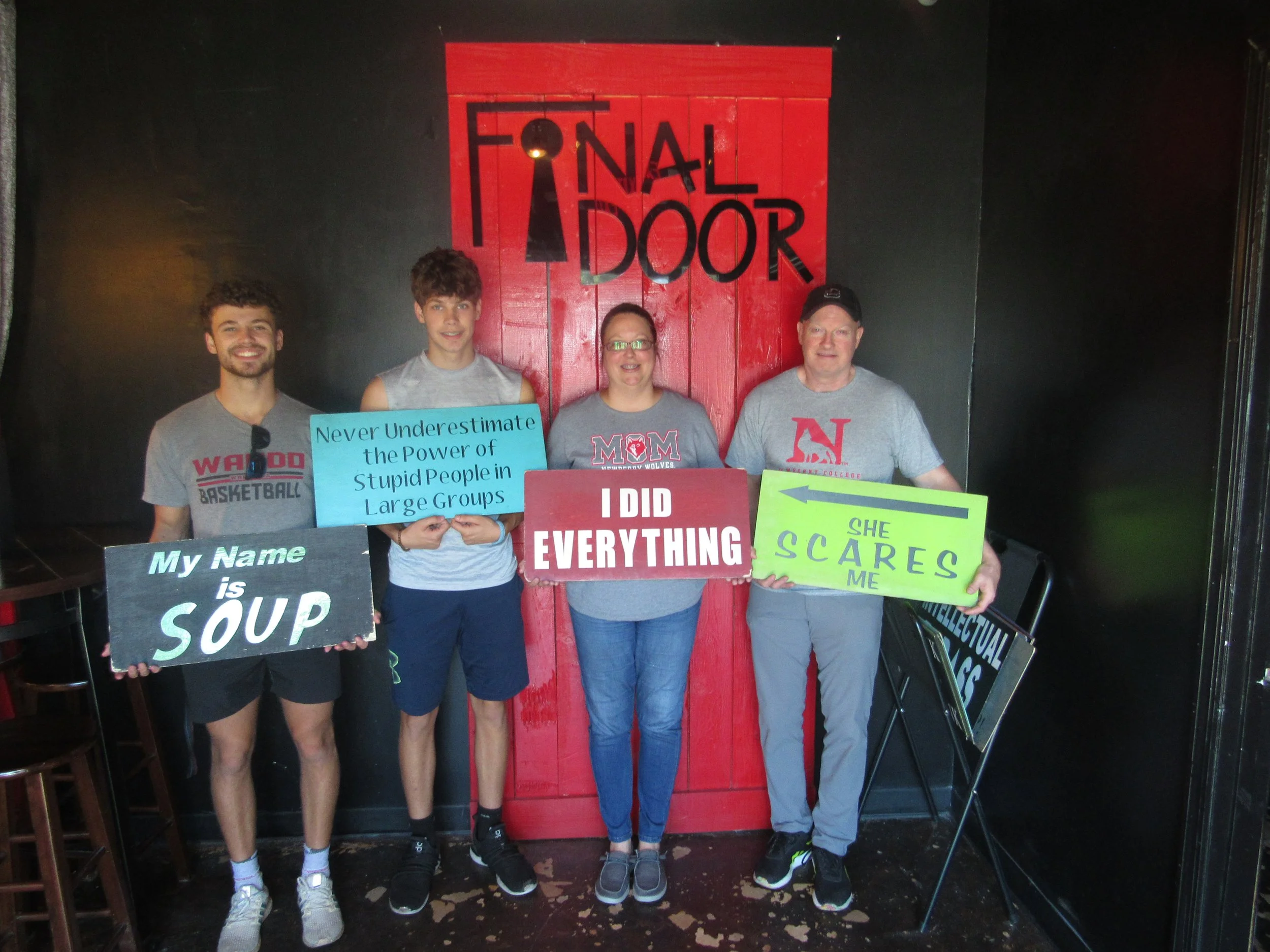 the-final-door-escape-room-columbia-sc-team-photos-09-24-22  (2).JPG