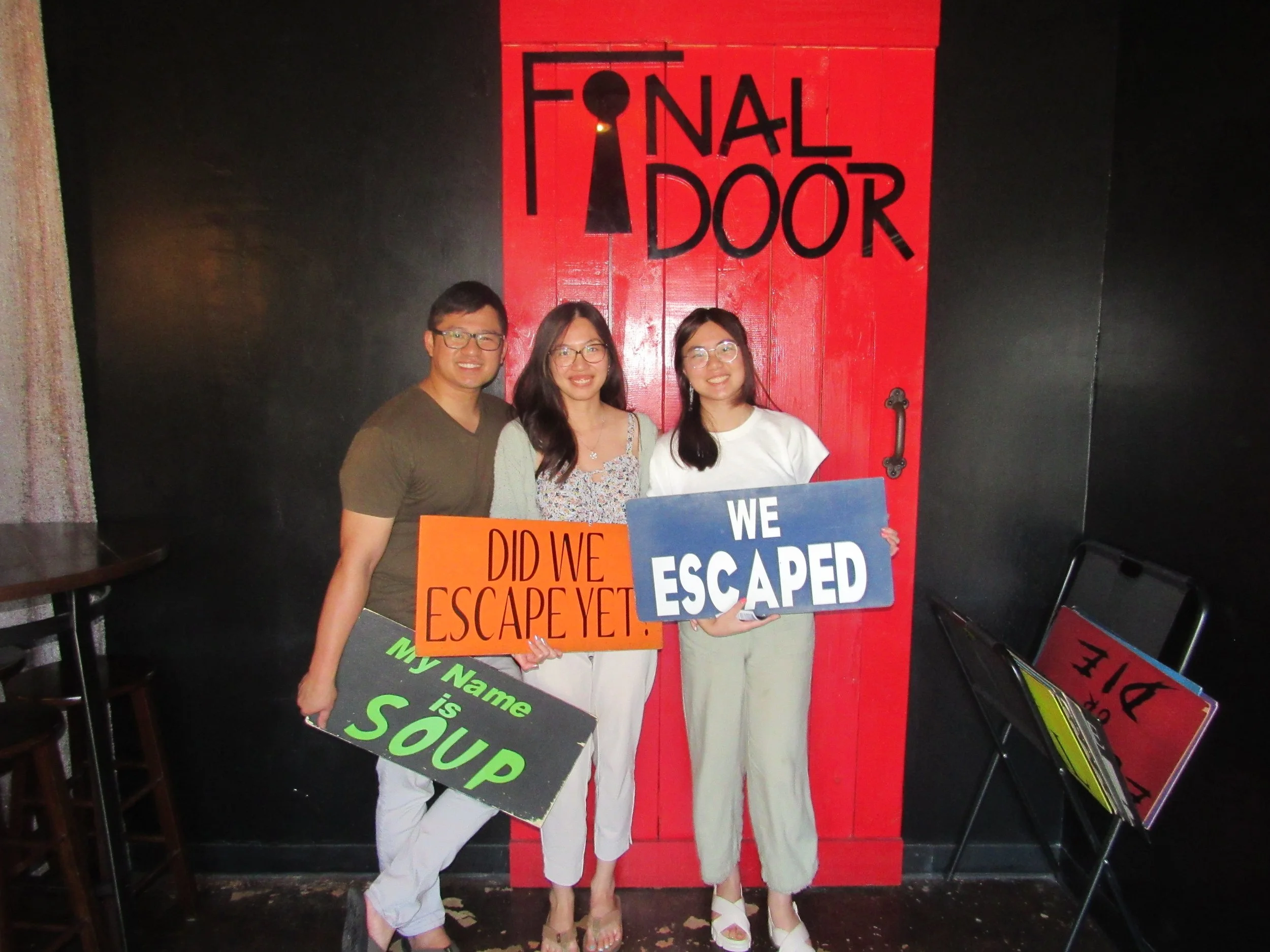 the-final-door-escape-room-columbia-sc-team-photos-09-24-22  (5).JPG