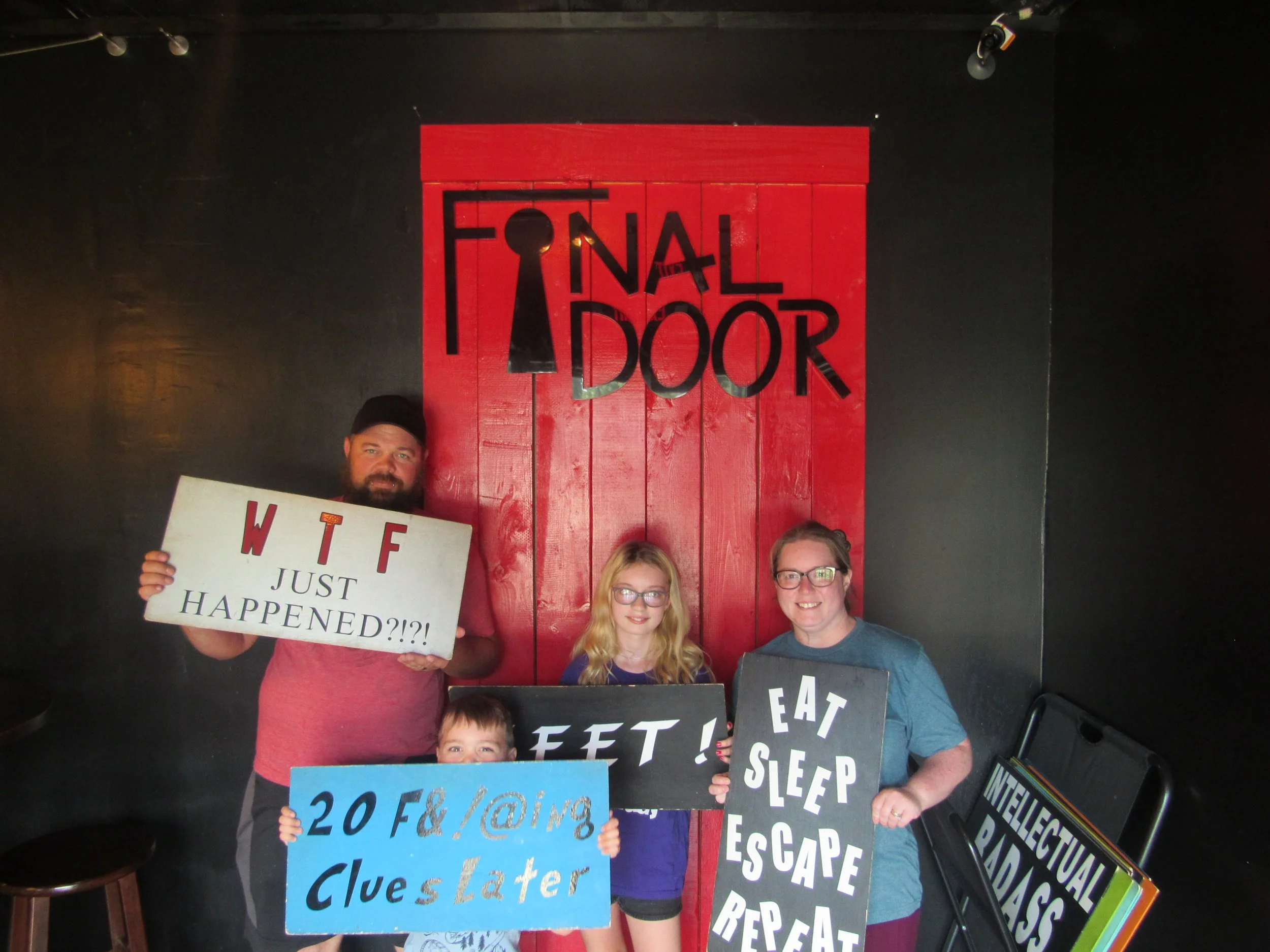 the-final-door-escape-room-columbia-sc-team-photos-09-25-22  (2).JPG