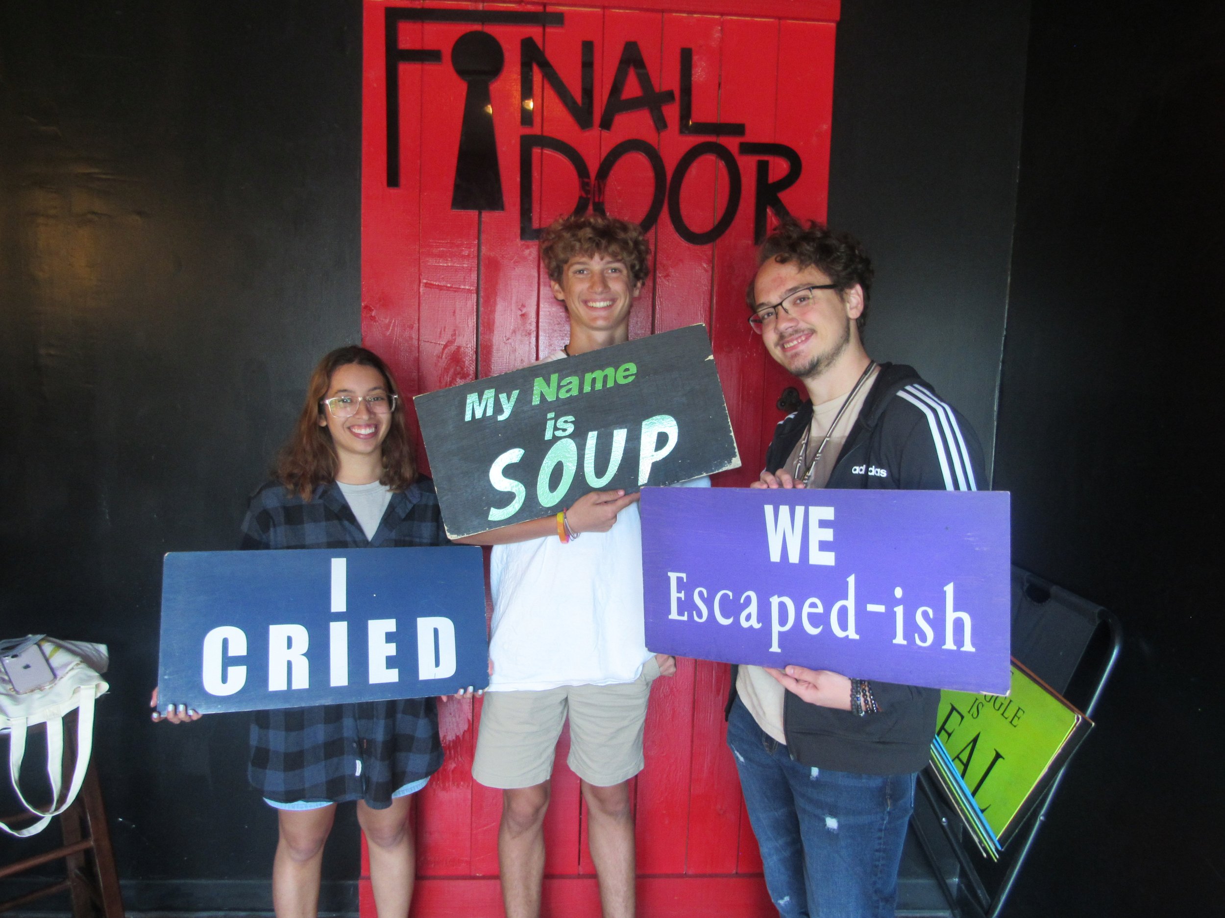 the-final-door-escape-room-columbia-sc-team-photos-09-25-22  (3).JPG