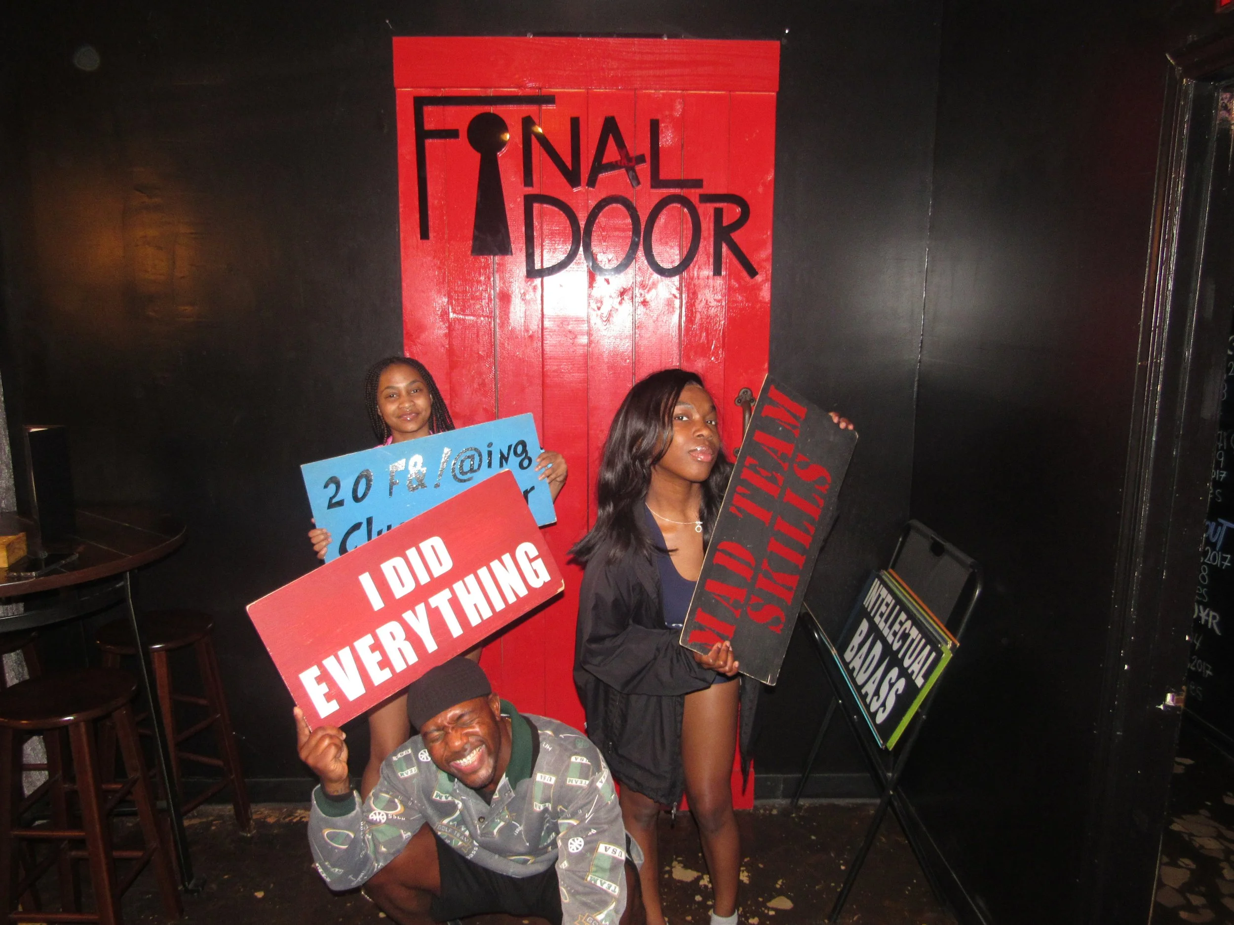 the-final-door-escape-room-columbia-sc-team-photos-09-25-22  (6).JPG