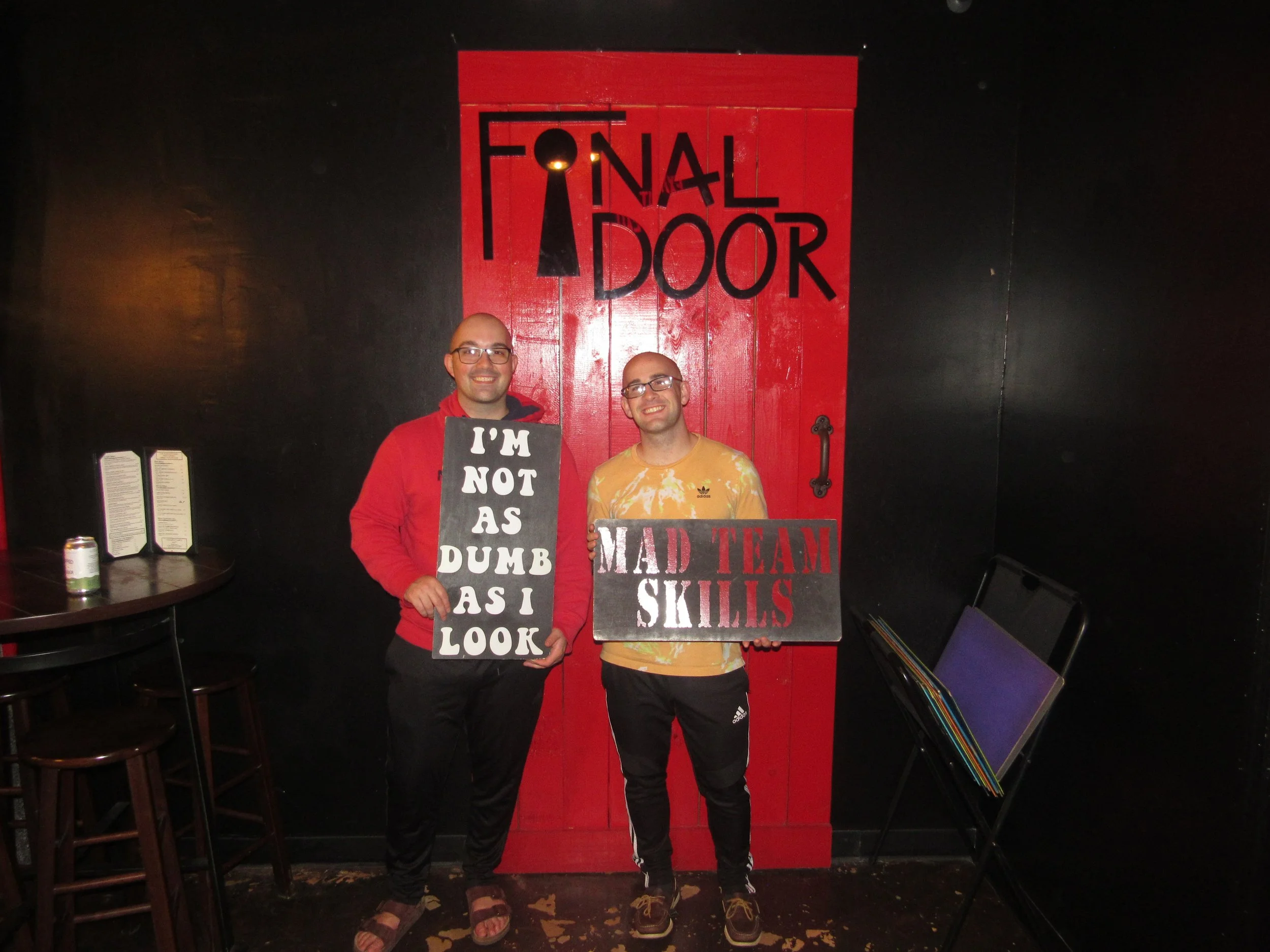 the-final-door-escape-room-columbia-sc-team-photos-09-29-22  (6).JPG