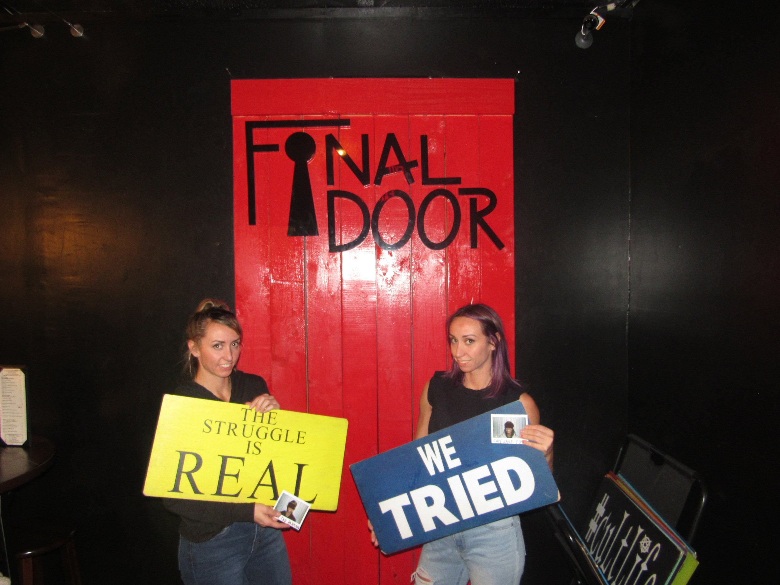 the-final-door-escape-room-columbia-sc-team-photos-09-30-22  (6).JPG