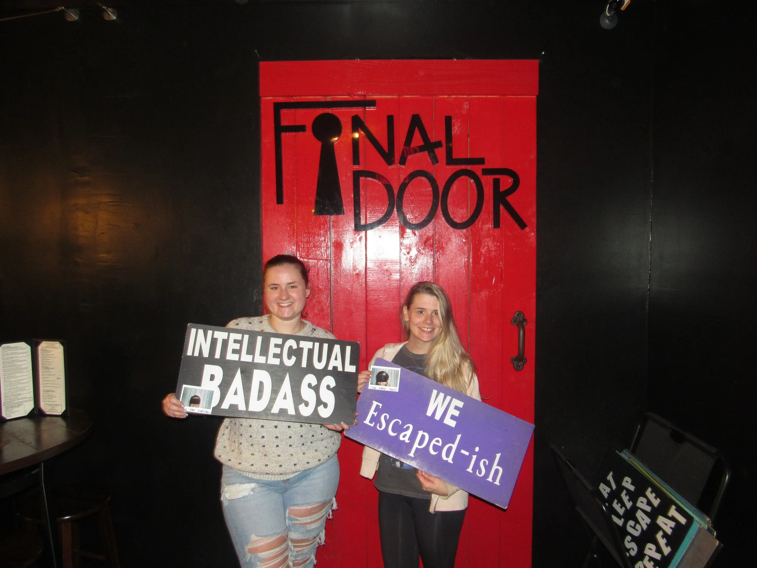 the-final-door-escape-room-columbia-sc-team-photos-09-30-22  (8).JPG