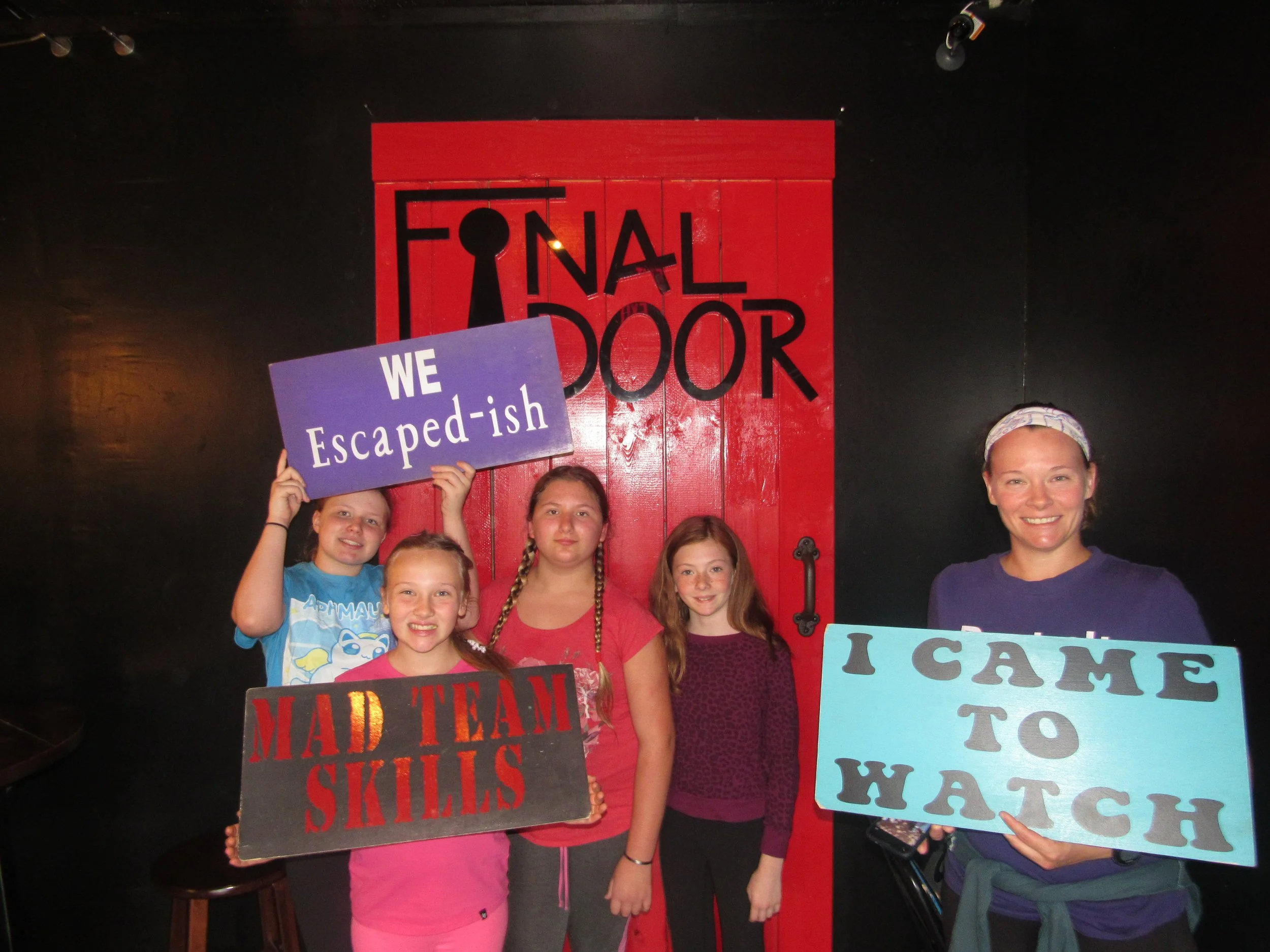 the-final-door-escape-room-columbia-sc-team-photos-10-01-22  (5).JPG