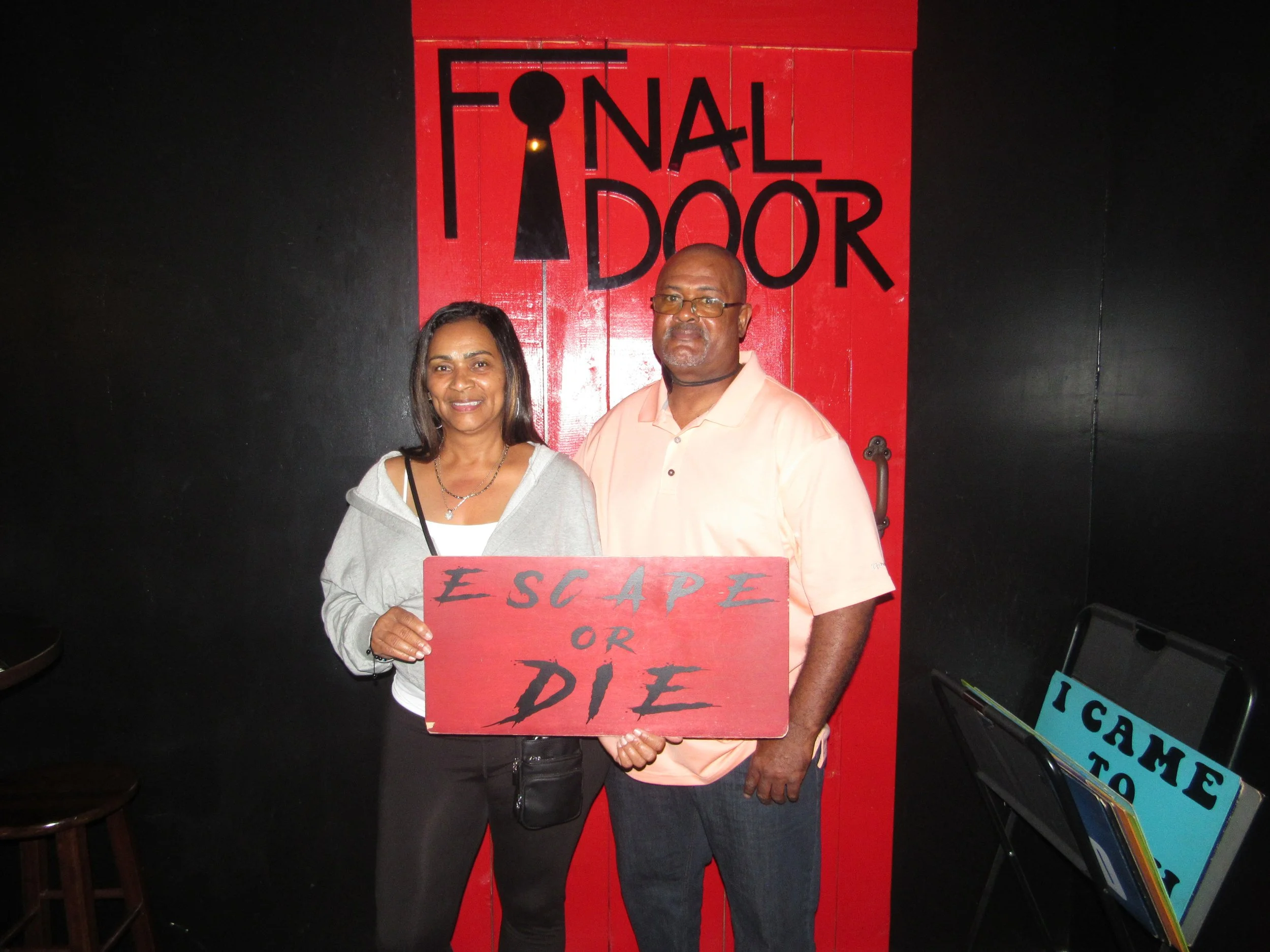 the-final-door-escape-room-columbia-sc-team-photos-11-04-22 (11).JPG