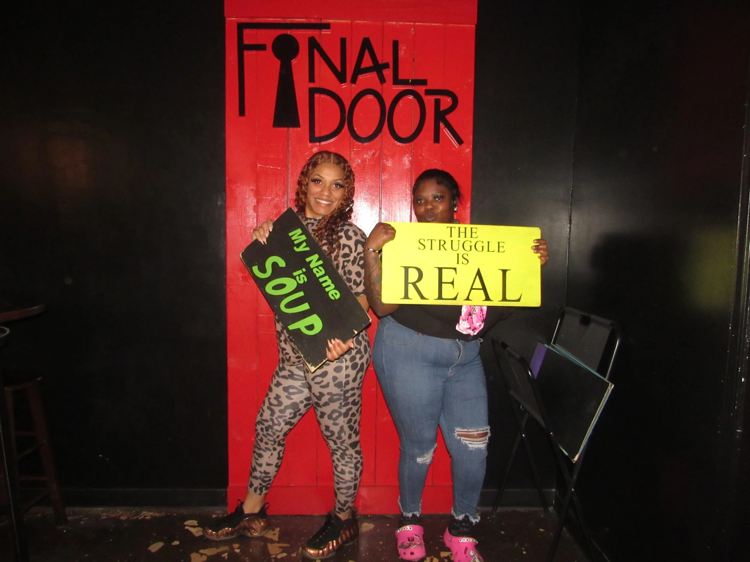 the-final-door-escape-room-columbia-sc-team-photos-11-05-22 (23).JPG