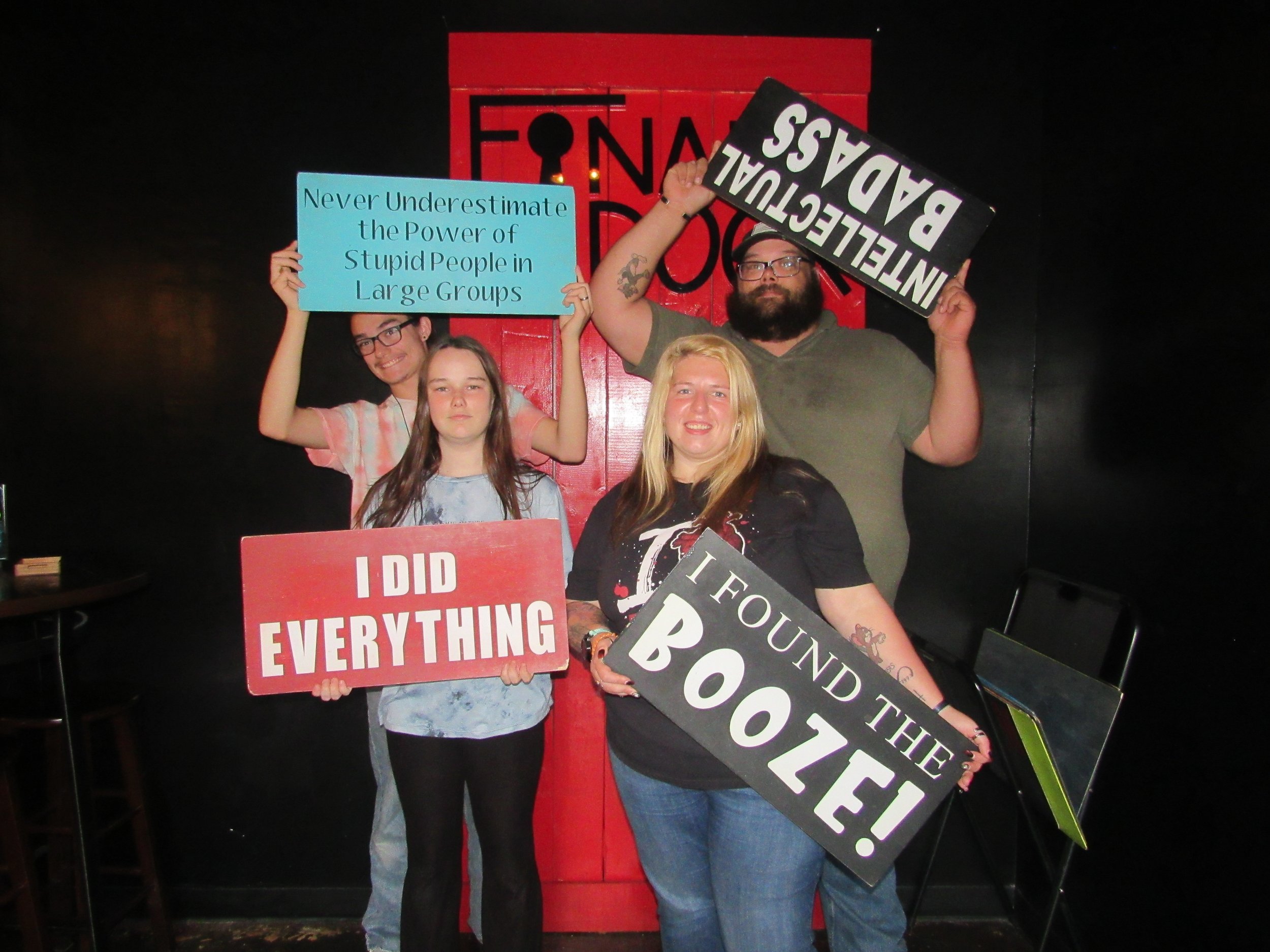 the-final-door-escape-room-columbia-sc-team-photos-11-06-22 (3).JPG