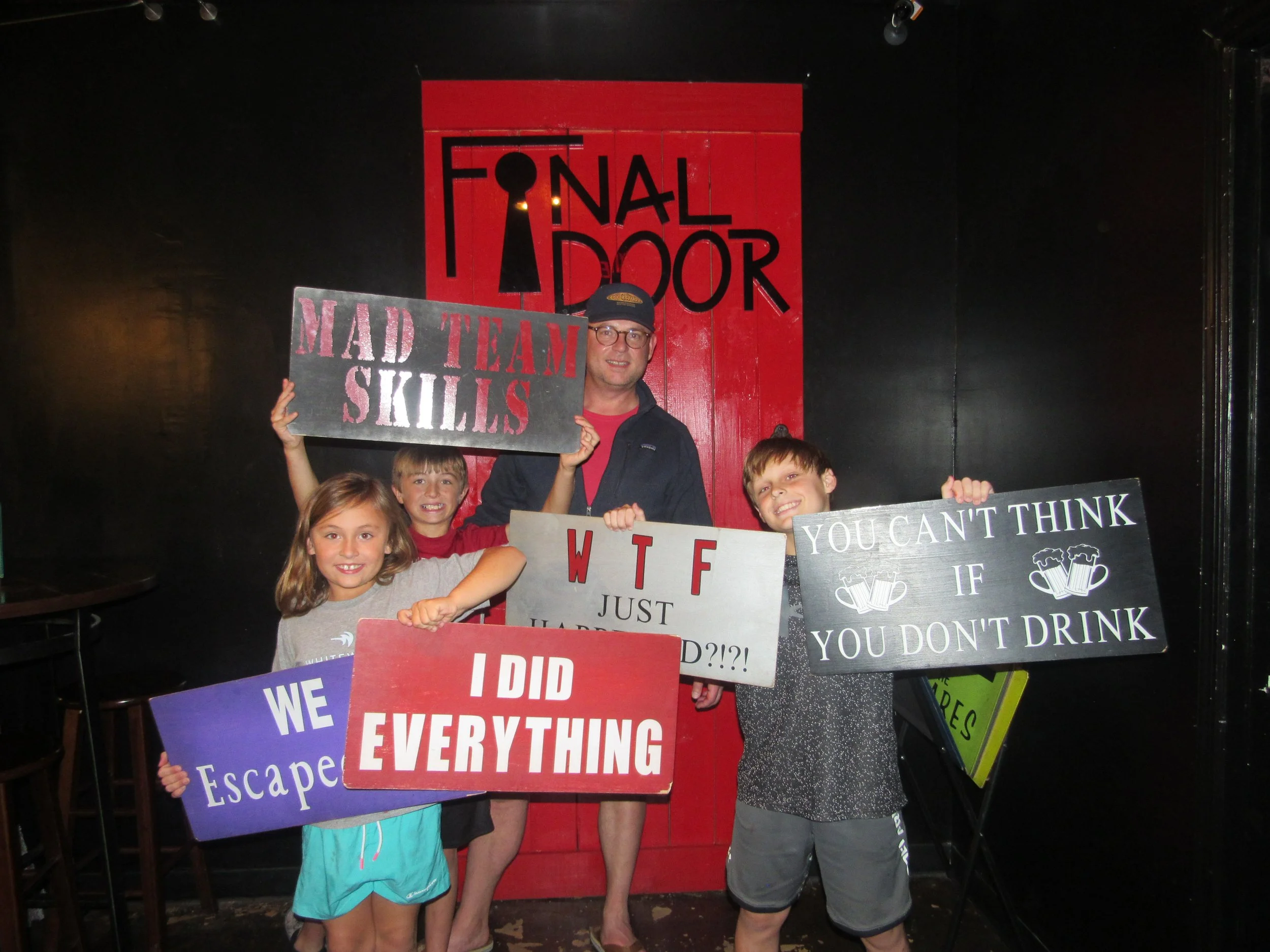 the-final-door-escape-room-columbia-sc-team-photos-11-11-22  (1).JPG