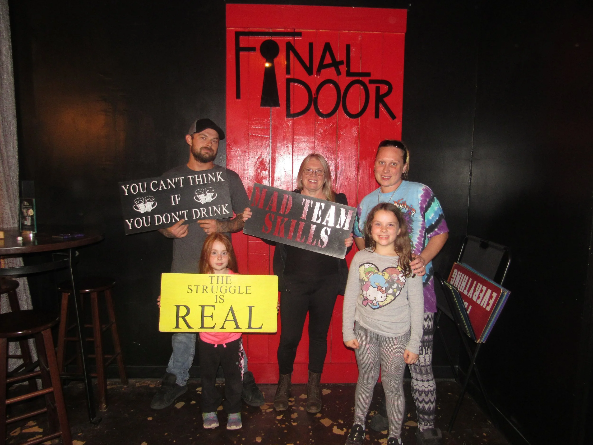 the-final-door-escape-room-columbia-sc-team-photos-11-11-22  (5).JPG