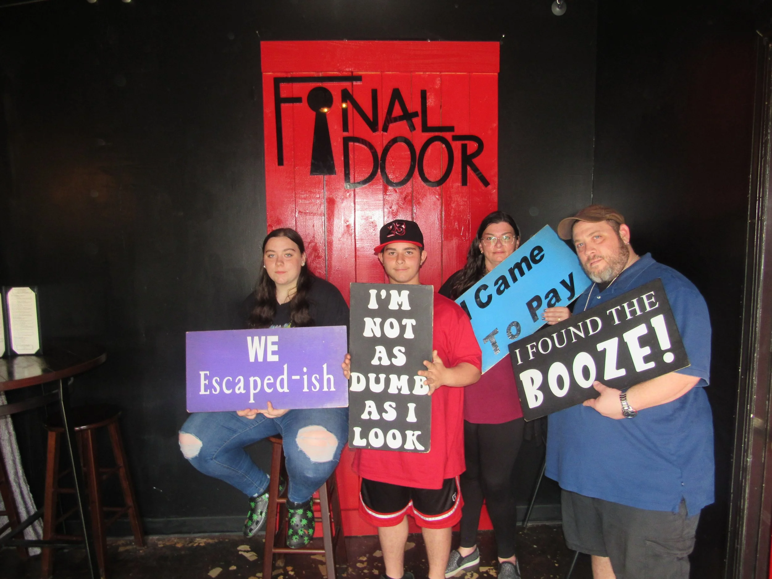 the-final-door-escape-room-columbia-sc-team-photos-11-12-22  (3).JPG