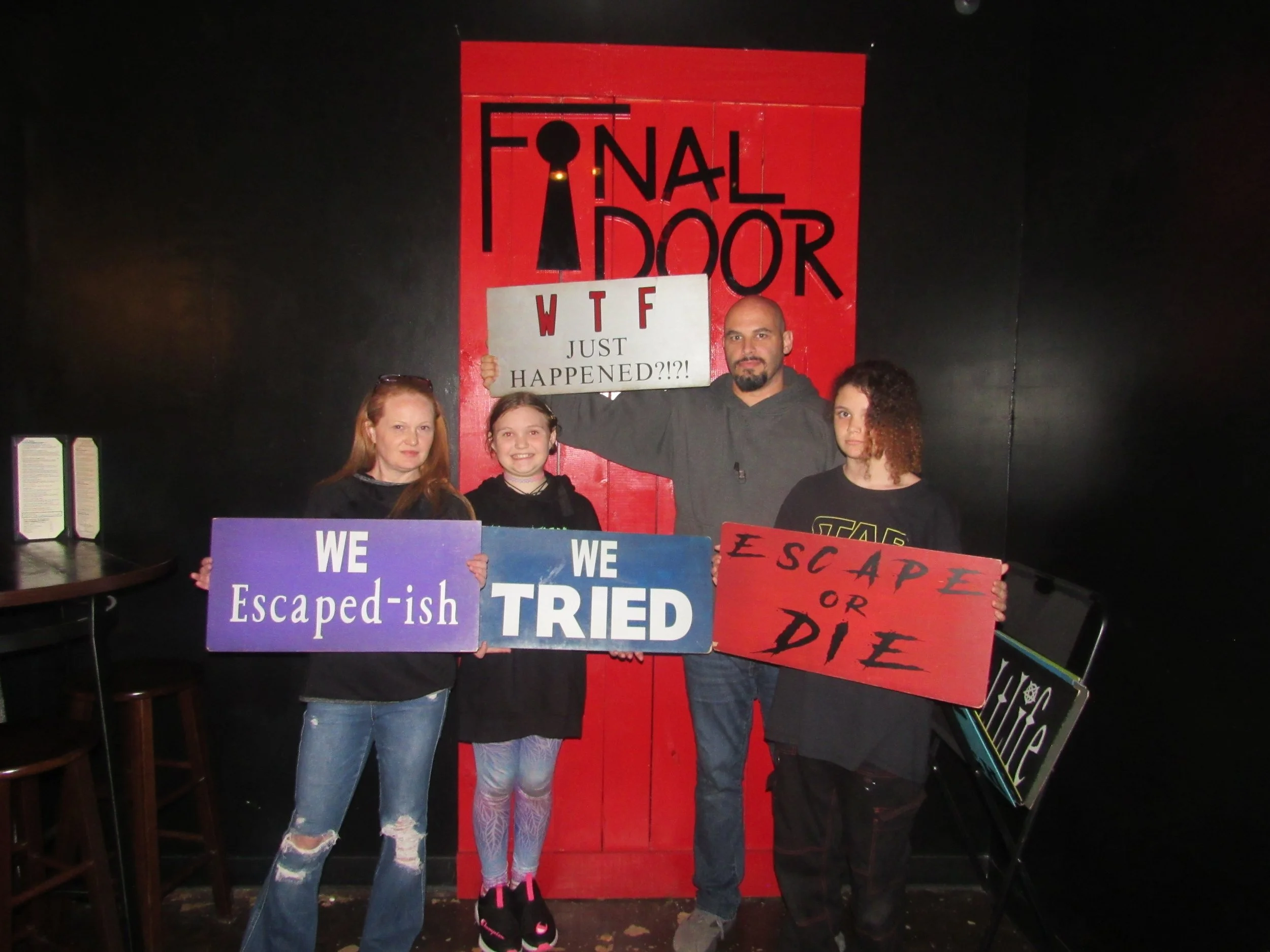the-final-door-escape-room-columbia-sc-team-photos-11-12-22  (20).JPG
