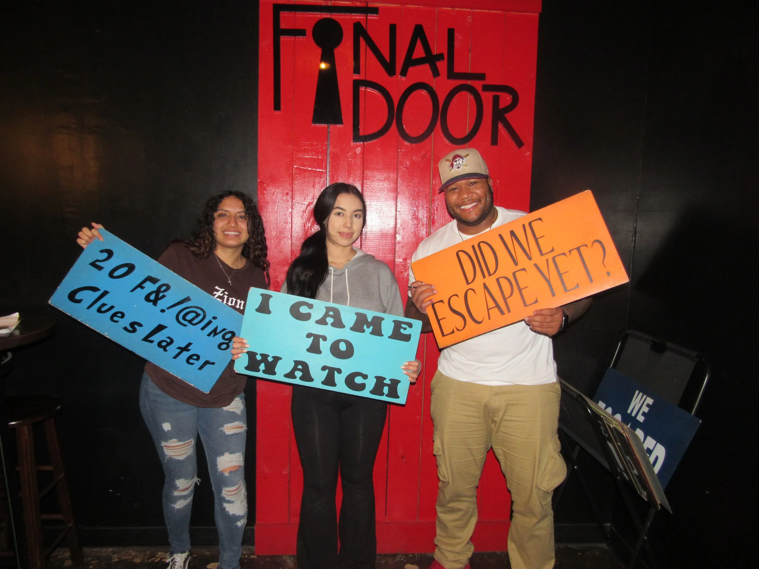 the-final-door-escape-room-columbia-sc-team-photos-11-14-22  (3).JPG