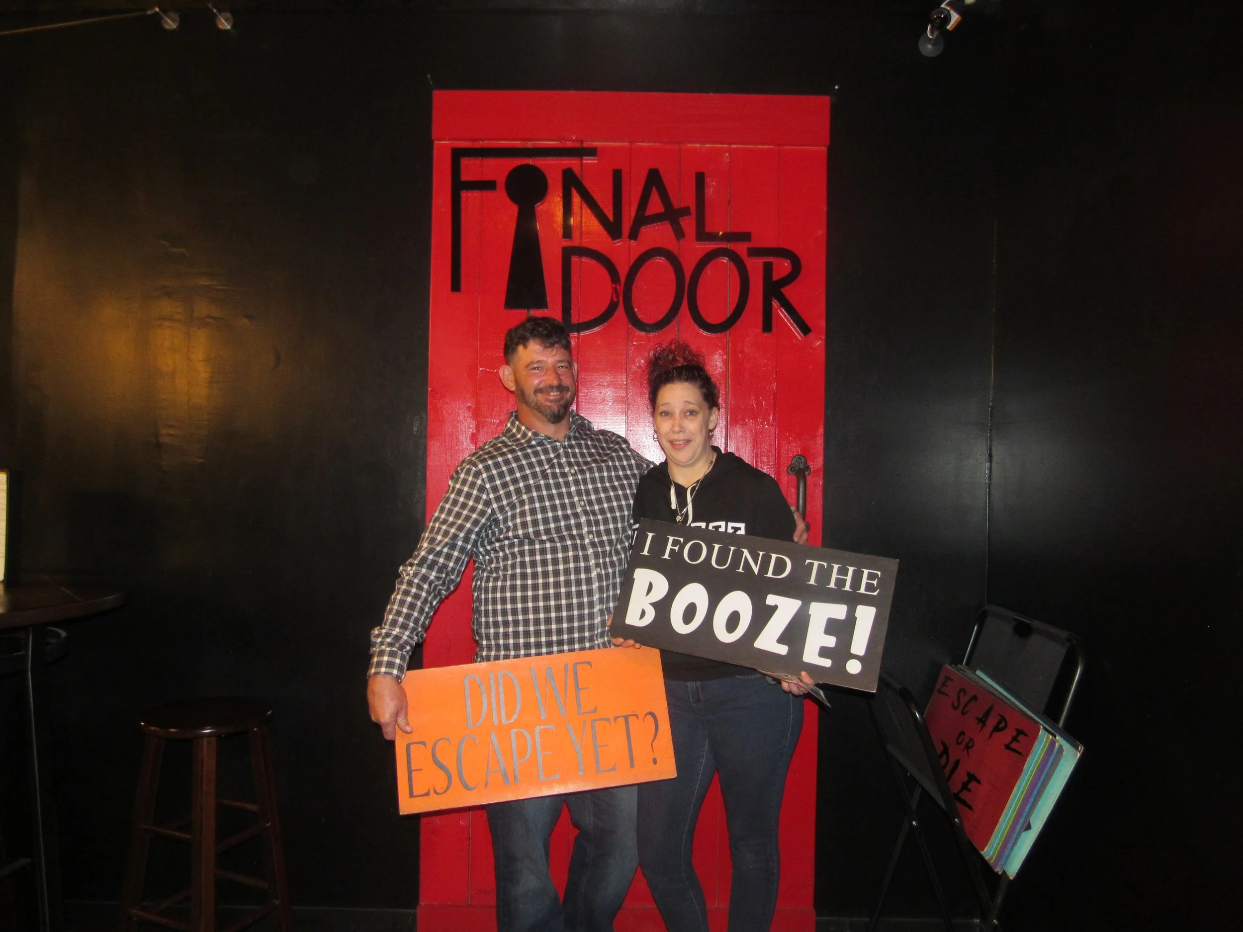 the-final-door-escape-room-columbia-sc-team-photos-11-22-22  (8).JPG