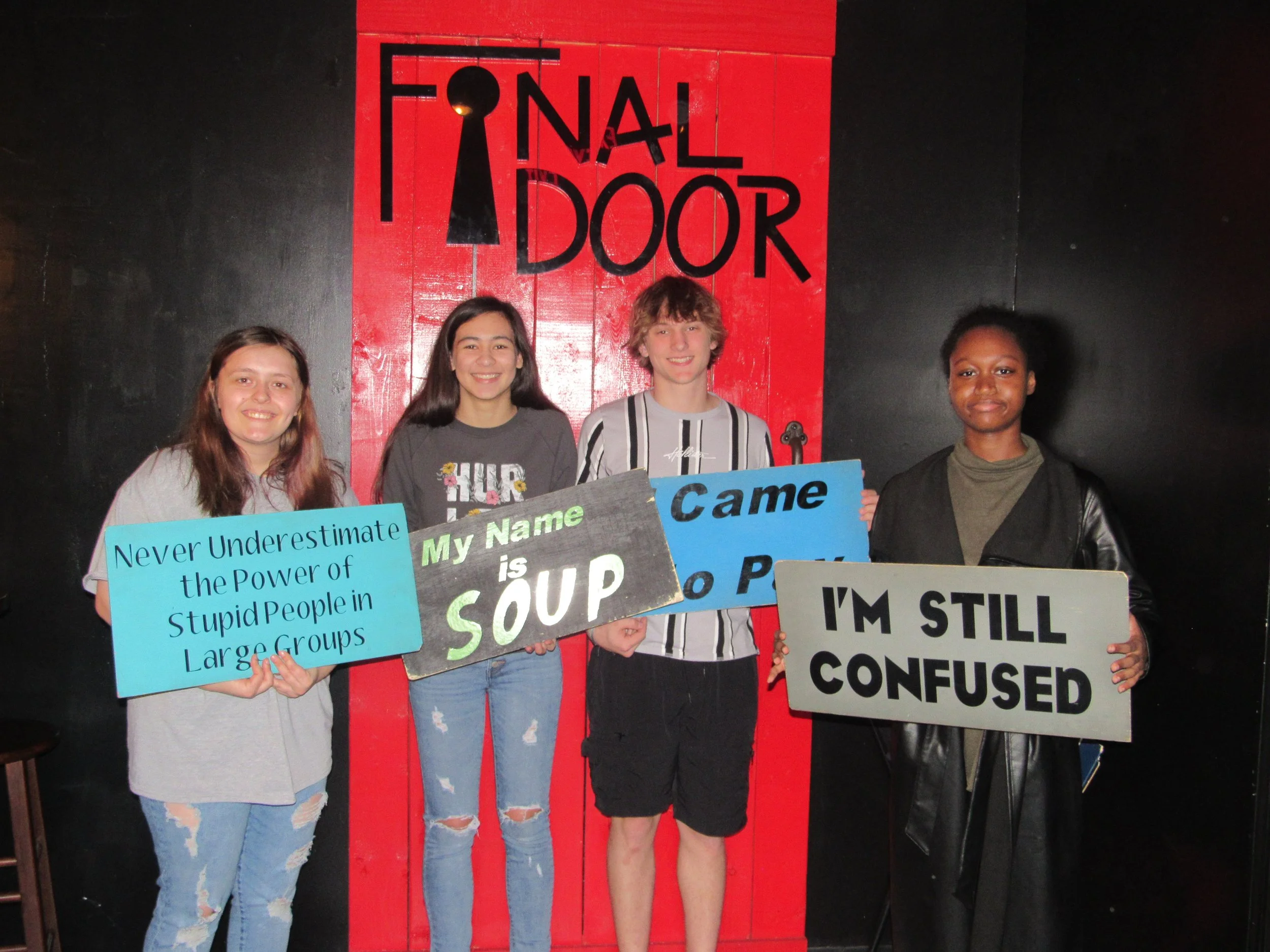 the-final-door-escape-room-columbia-sc-team-photos-11-26-22 (10).JPG