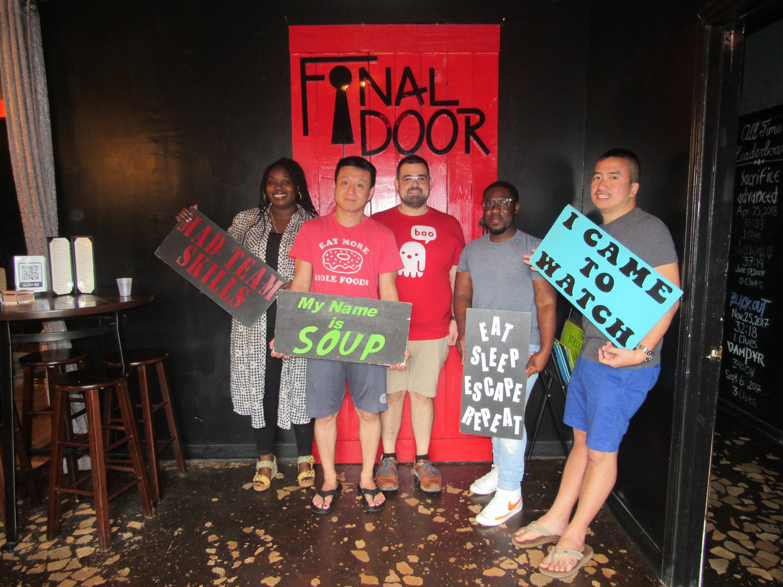 the-final-door-escape-room-columbia-sc-team-photos-12-03-22 (3).JPG