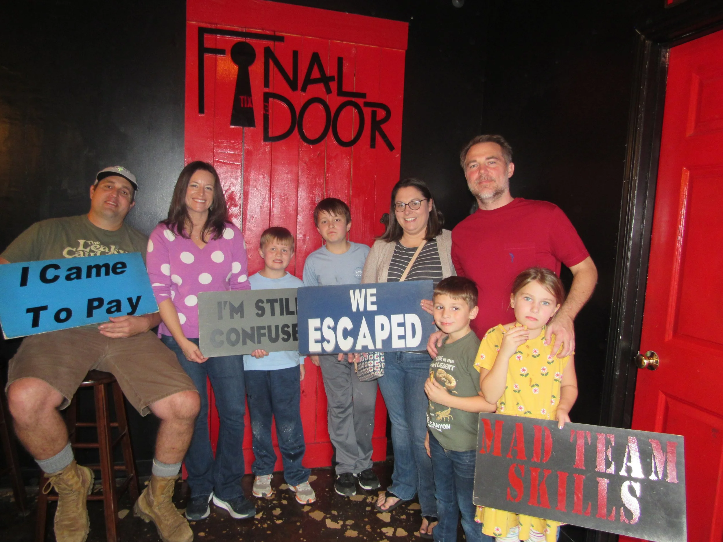 the-final-door-escape-room-columbia-sc-team-photos-12-03-22 (5).JPG