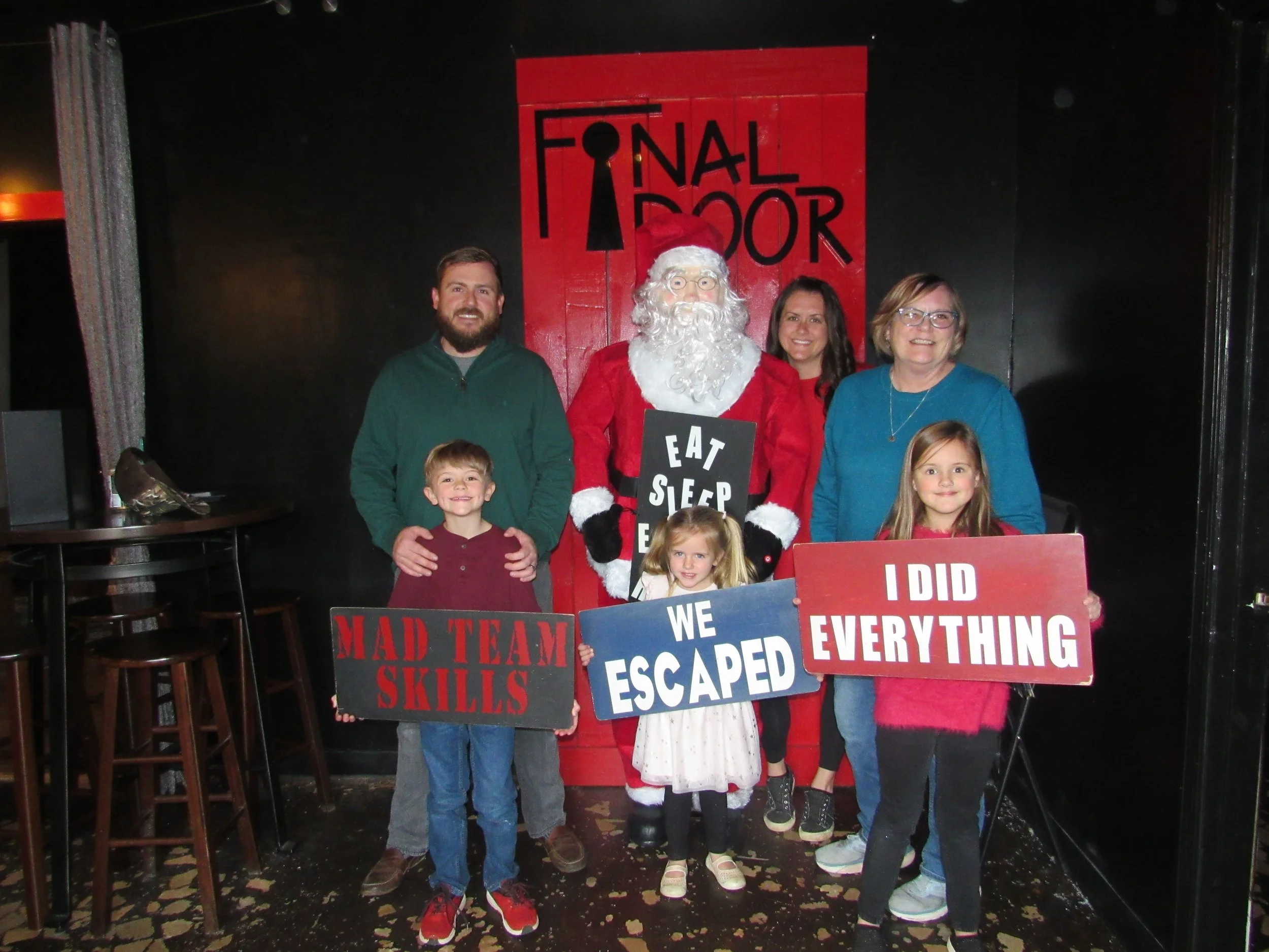 the-final-door-escape-room-columbia-sc-team-photos-12-10-22 (4).JPG