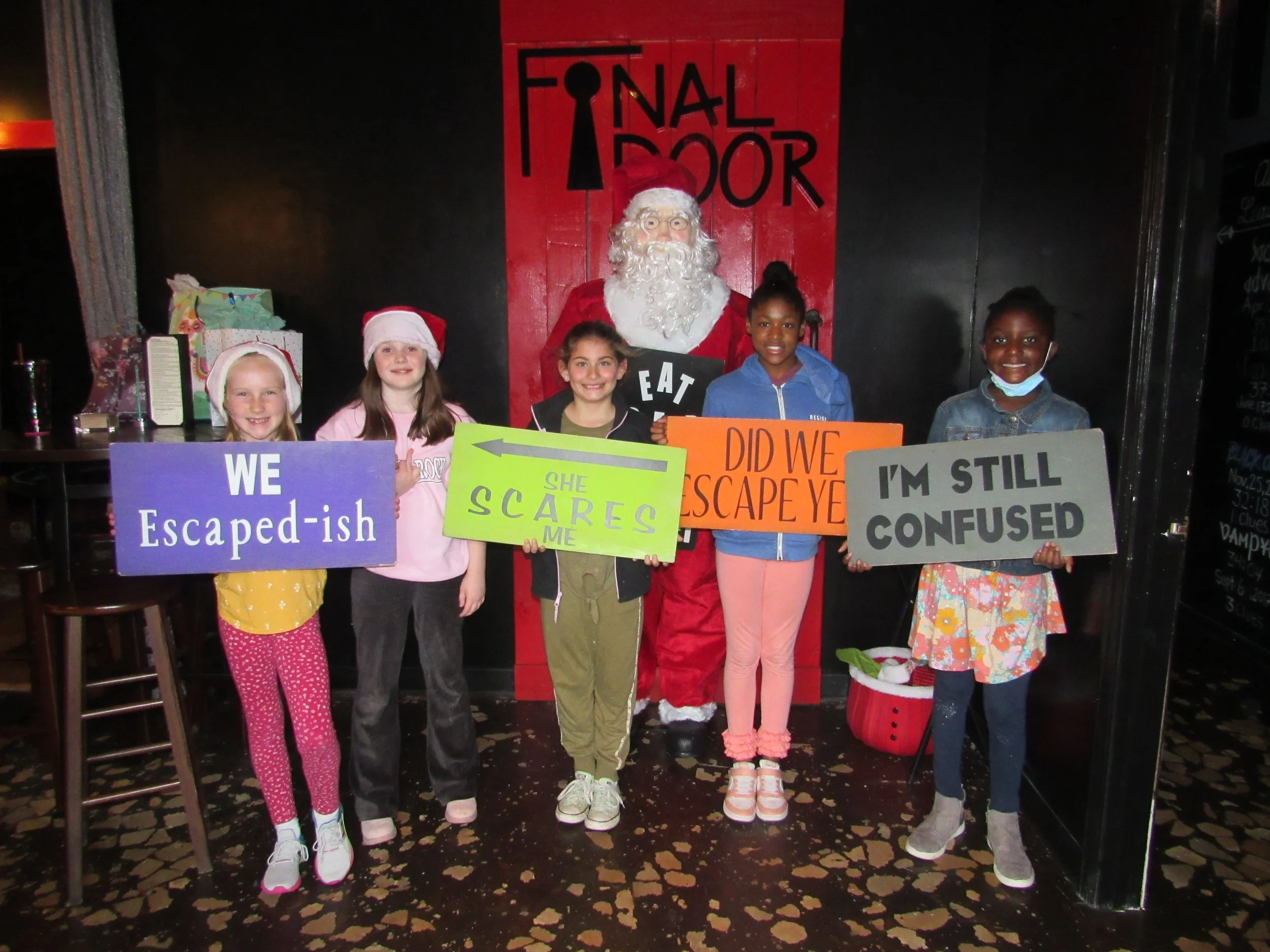 the-final-door-escape-room-columbia-sc-team-photos-12-10-22 (7).JPG