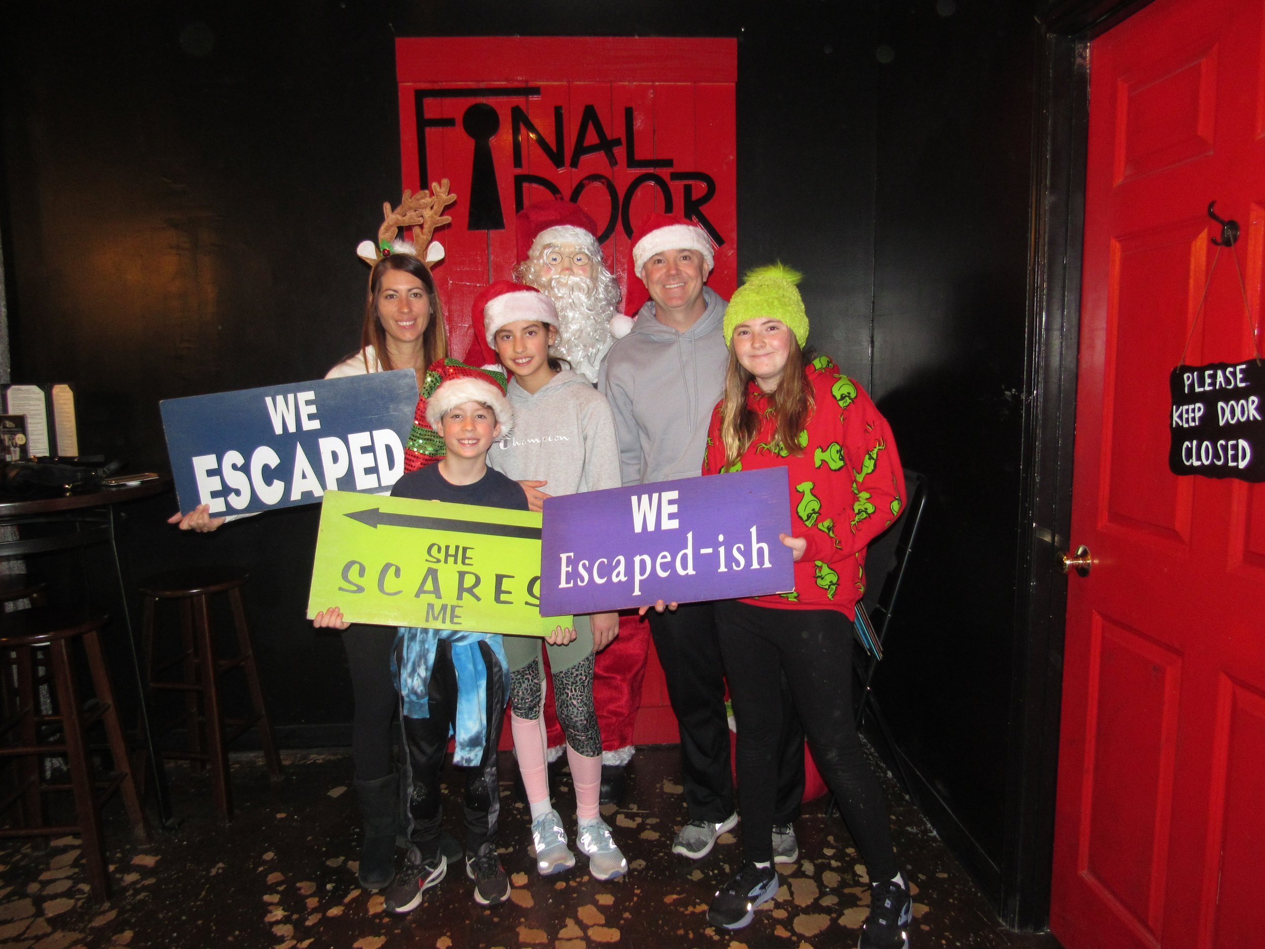 the-final-door-escape-room-columbia-sc-team-photos-12-10-22 (11).JPG