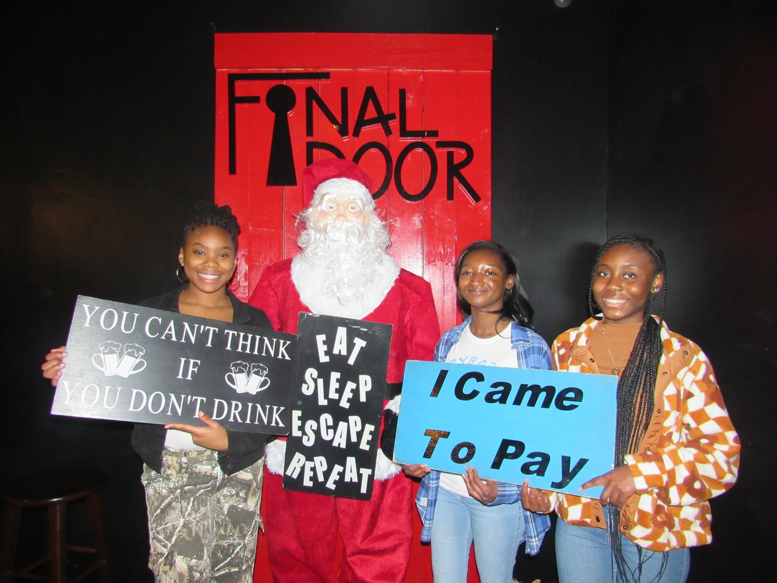 the-final-door-escape-room-columbia-sc-team-photos-12-10-22 (13).JPG
