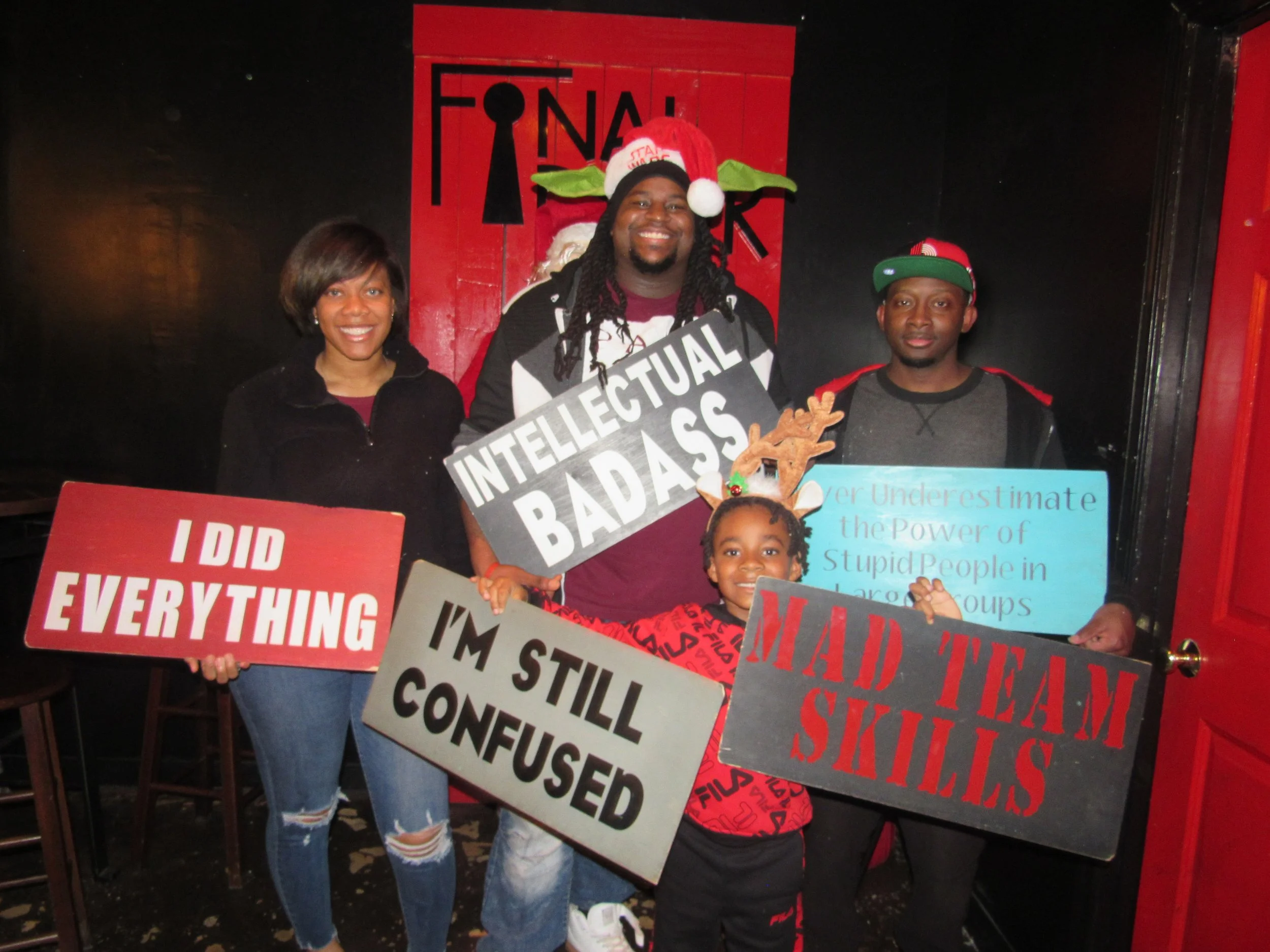 the-final-door-escape-room-columbia-sc-team-photos-12-10-22 (15).JPG