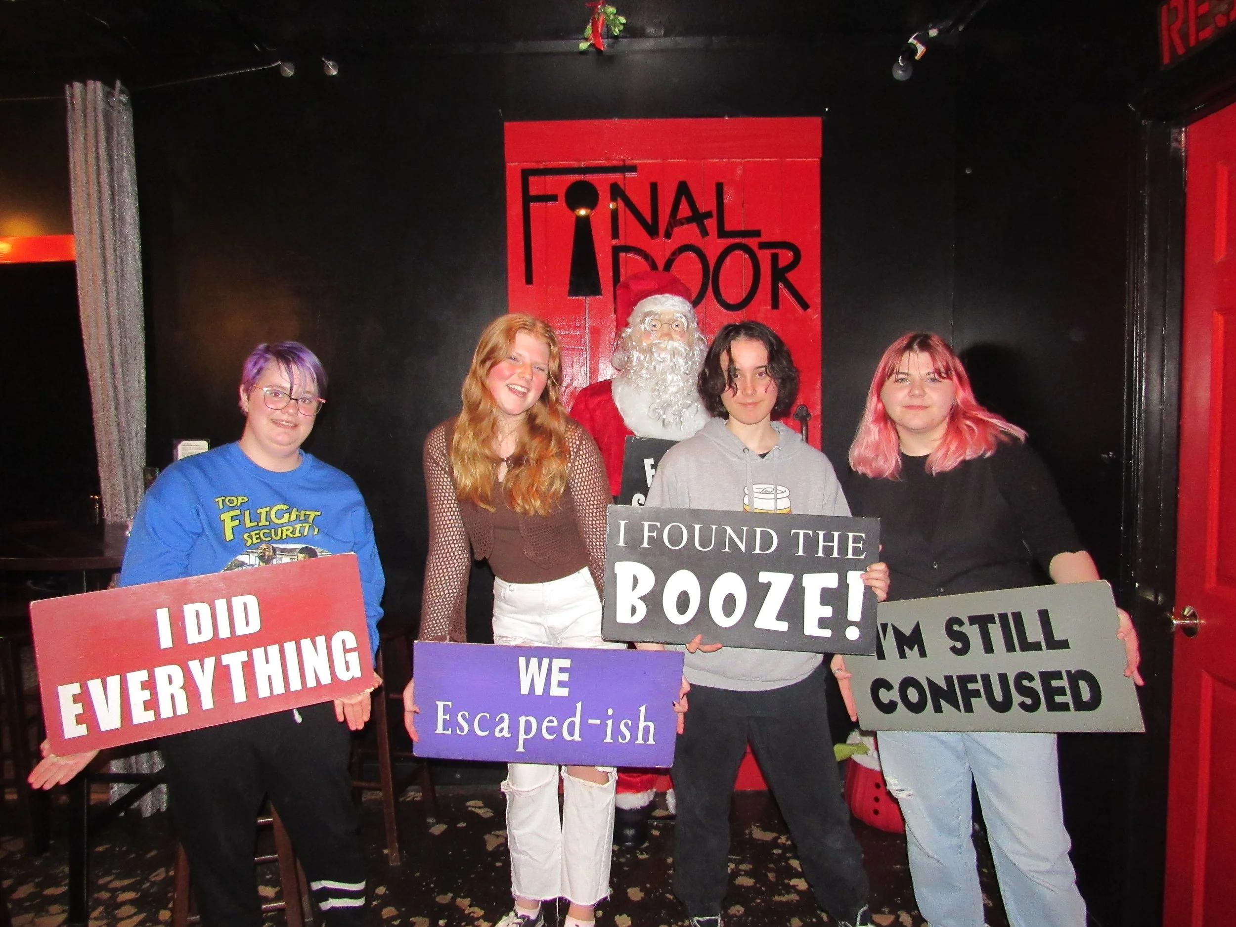 the-final-door-escape-room-columbia-sc-team-photos-12-10-22 (17).JPG