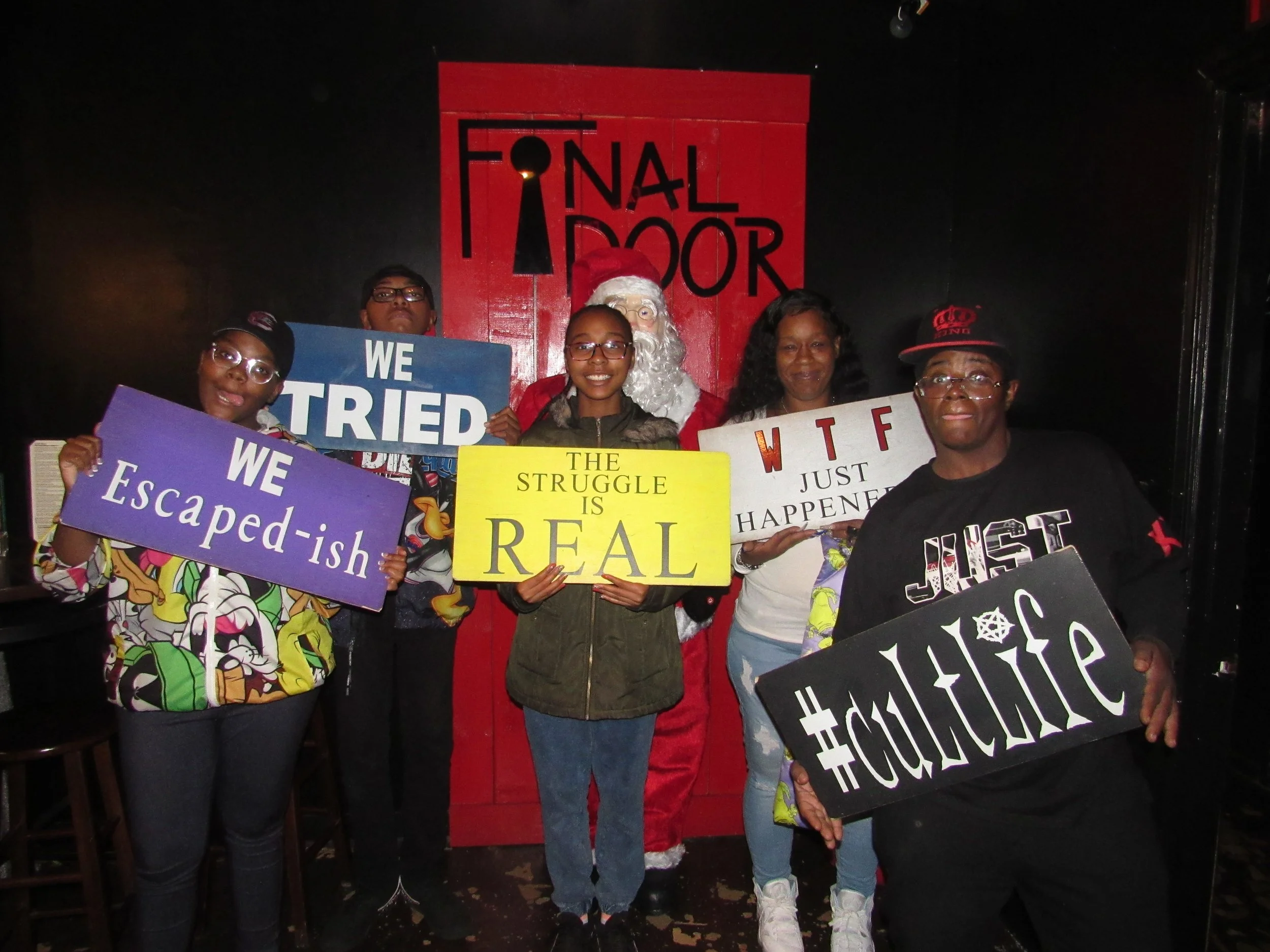 the-final-door-escape-room-columbia-sc-team-photos-12-10-22 (20).JPG