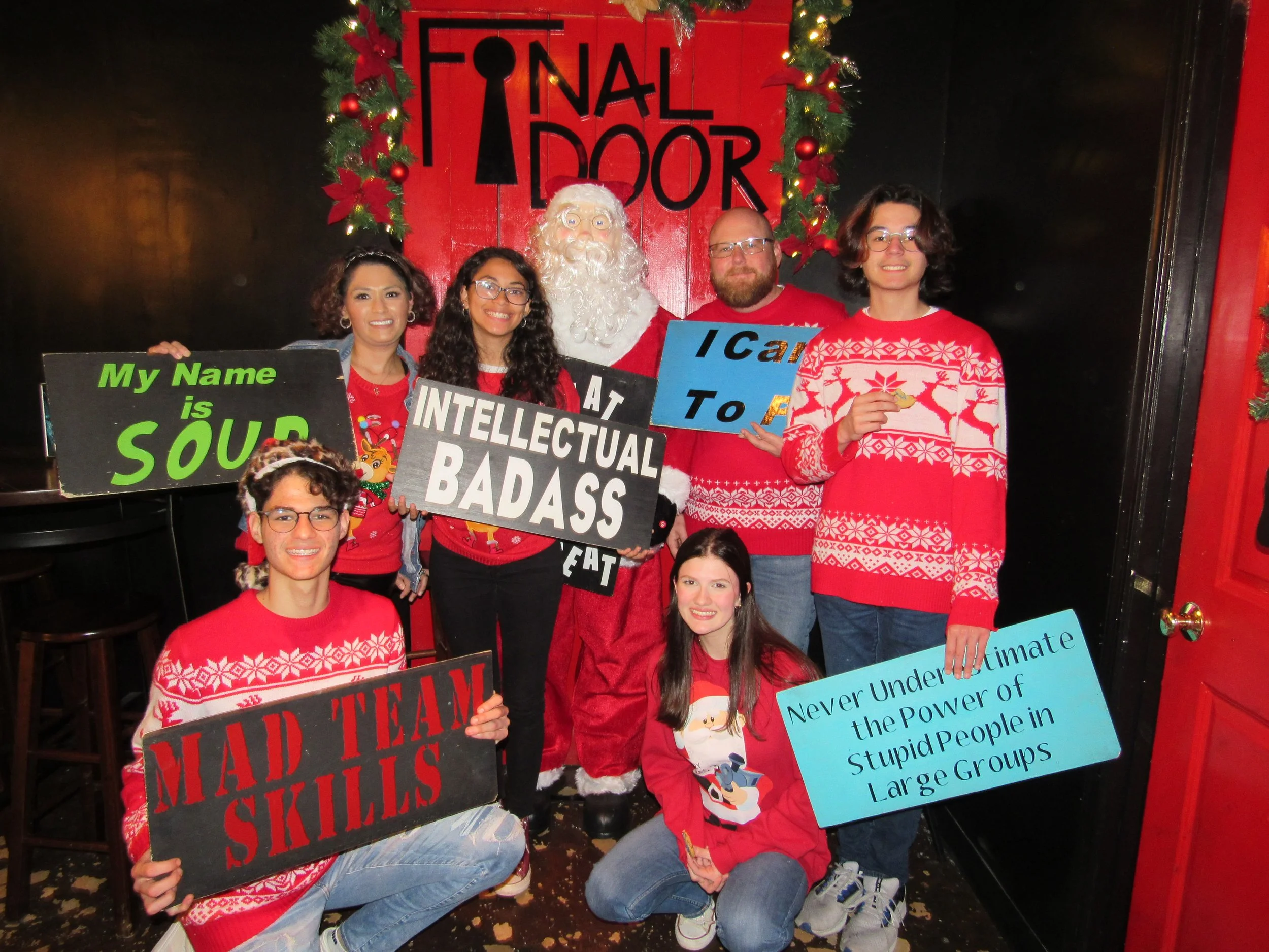the-final-door-escape-room-columbia-sc-team-photos-12-16-22 (3).JPG