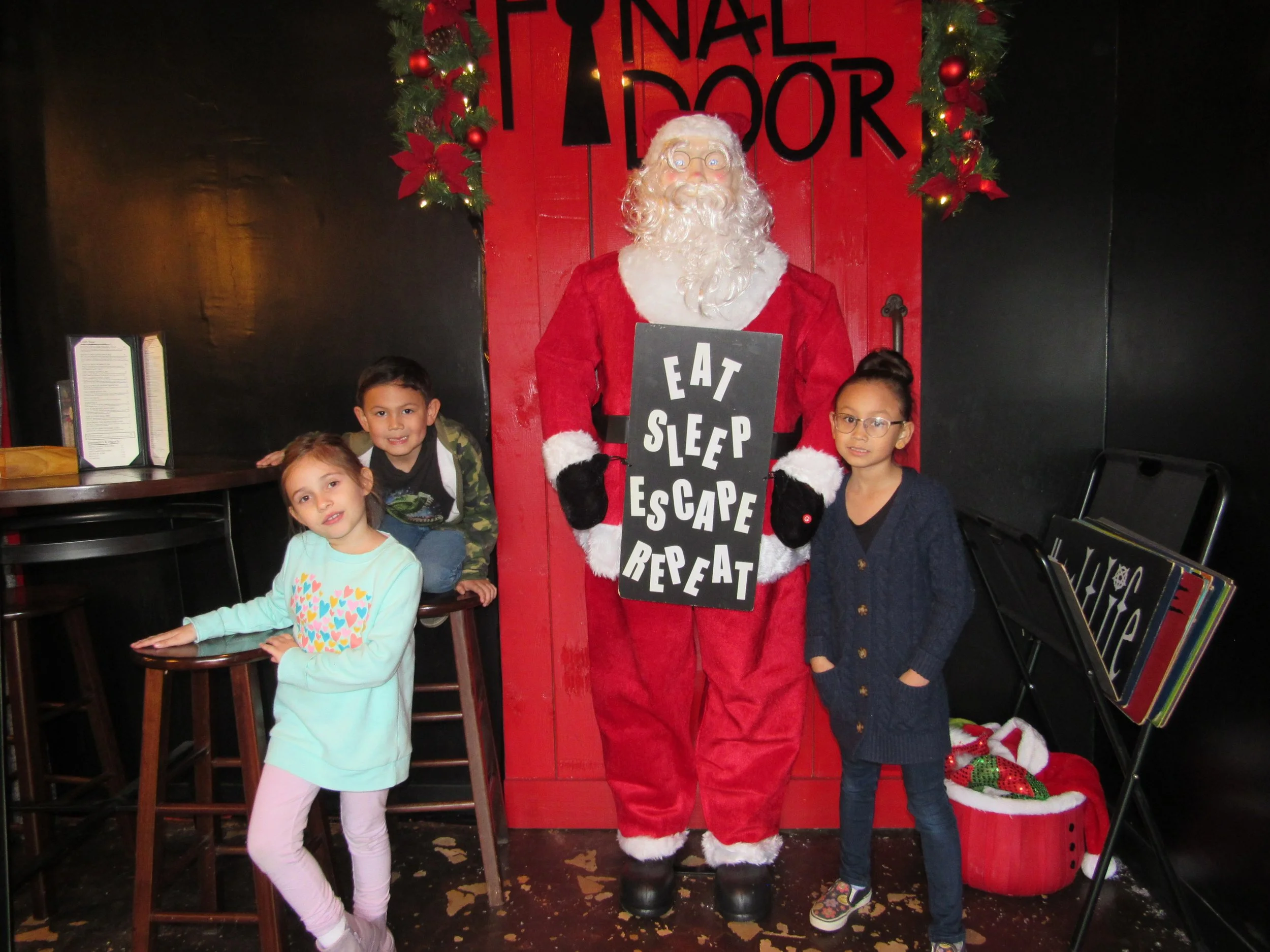 the-final-door-escape-room-columbia-sc-team-photos-12-17-22 (1).JPG