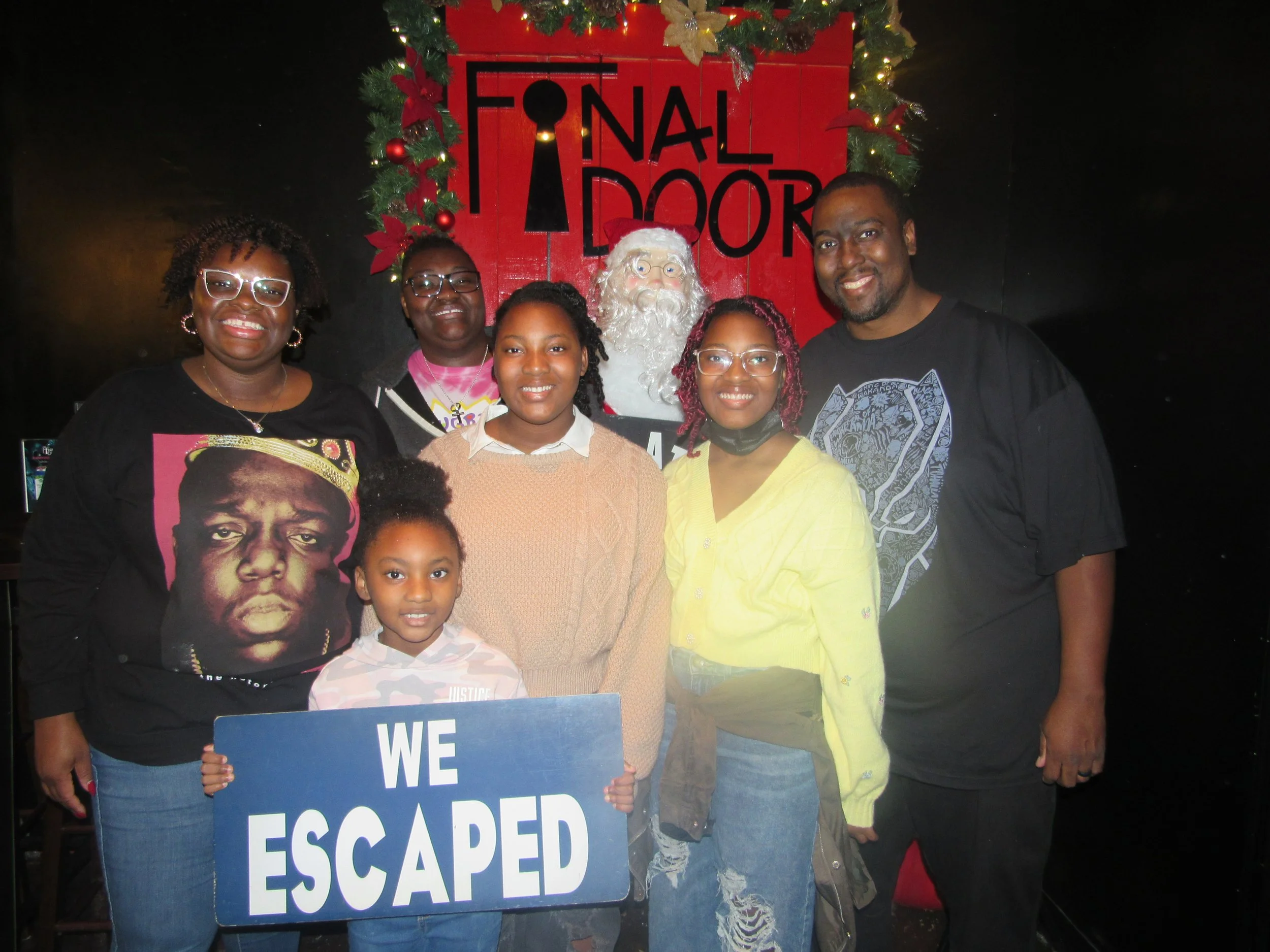 the-final-door-escape-room-columbia-sc-team-photos-12-17-22 (16).JPG
