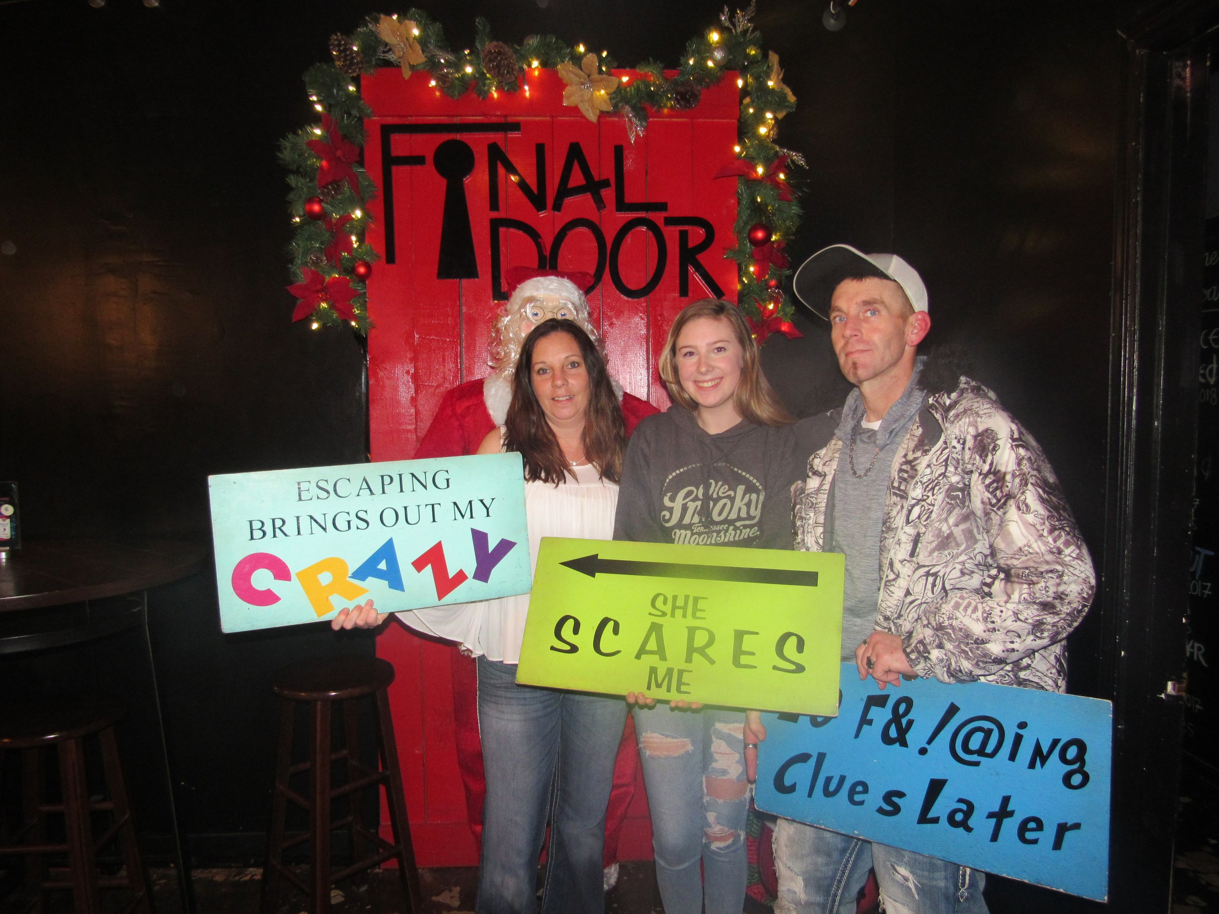 the-final-door-escape-room-columbia-sc-team-photos-12-17-22 (21).JPG