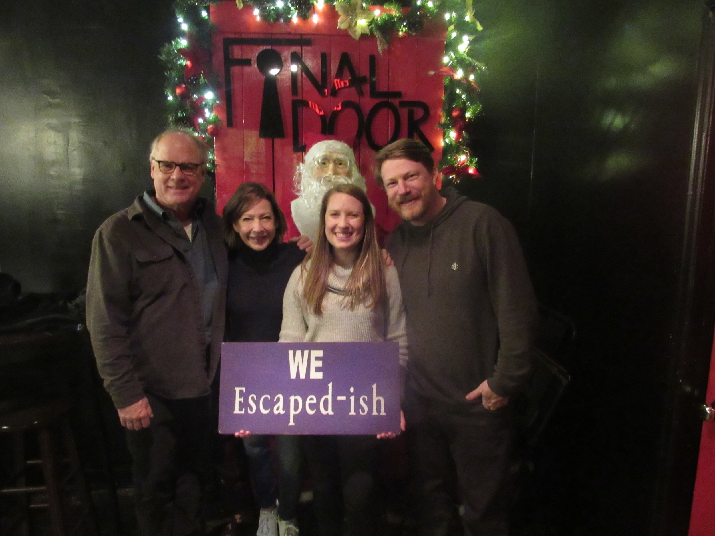 the-final-door-escape-room-columbia-sc-team-photos-12-17-22 (22).JPG