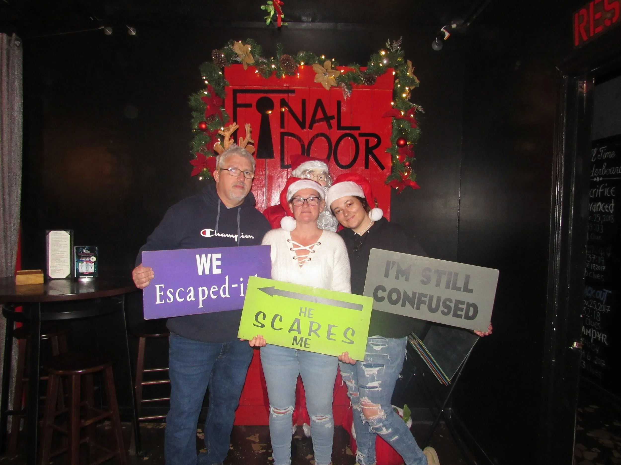 the-final-door-escape-room-columbia-sc-team-photos-12-20-22 (5).JPG