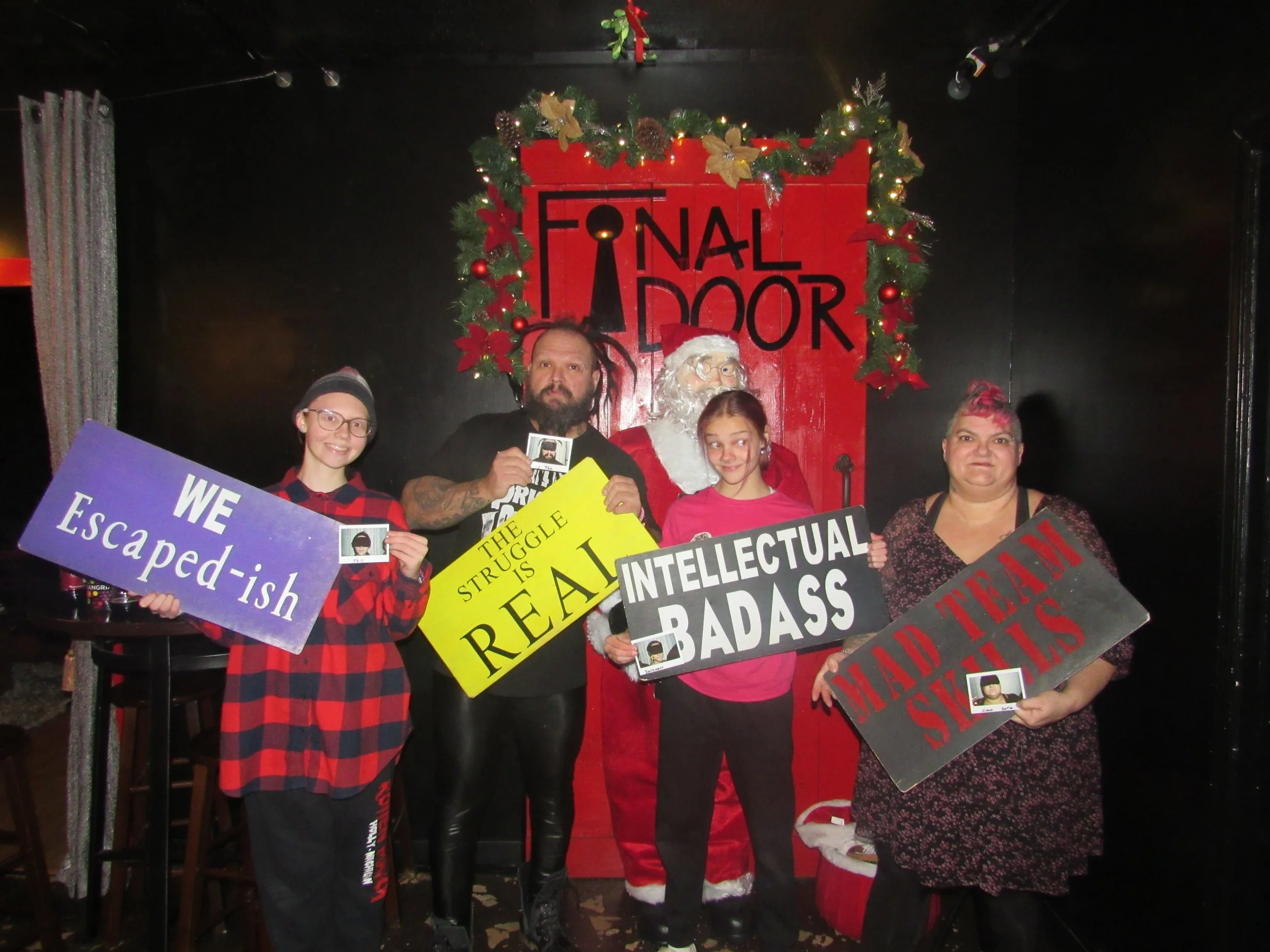 the-final-door-escape-room-columbia-sc-team-photos-12-20-22 (8).JPG