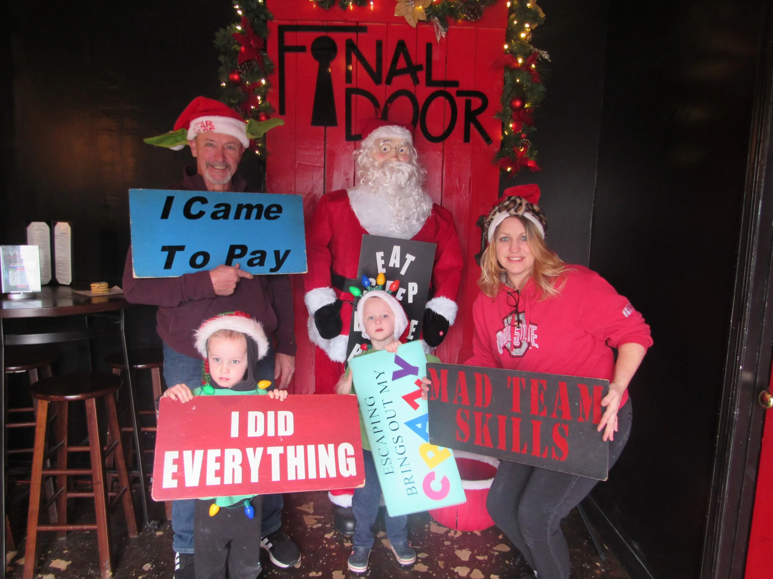 the-final-door-escape-room-columbia-sc-team-photos-12-21-22 (1).JPG