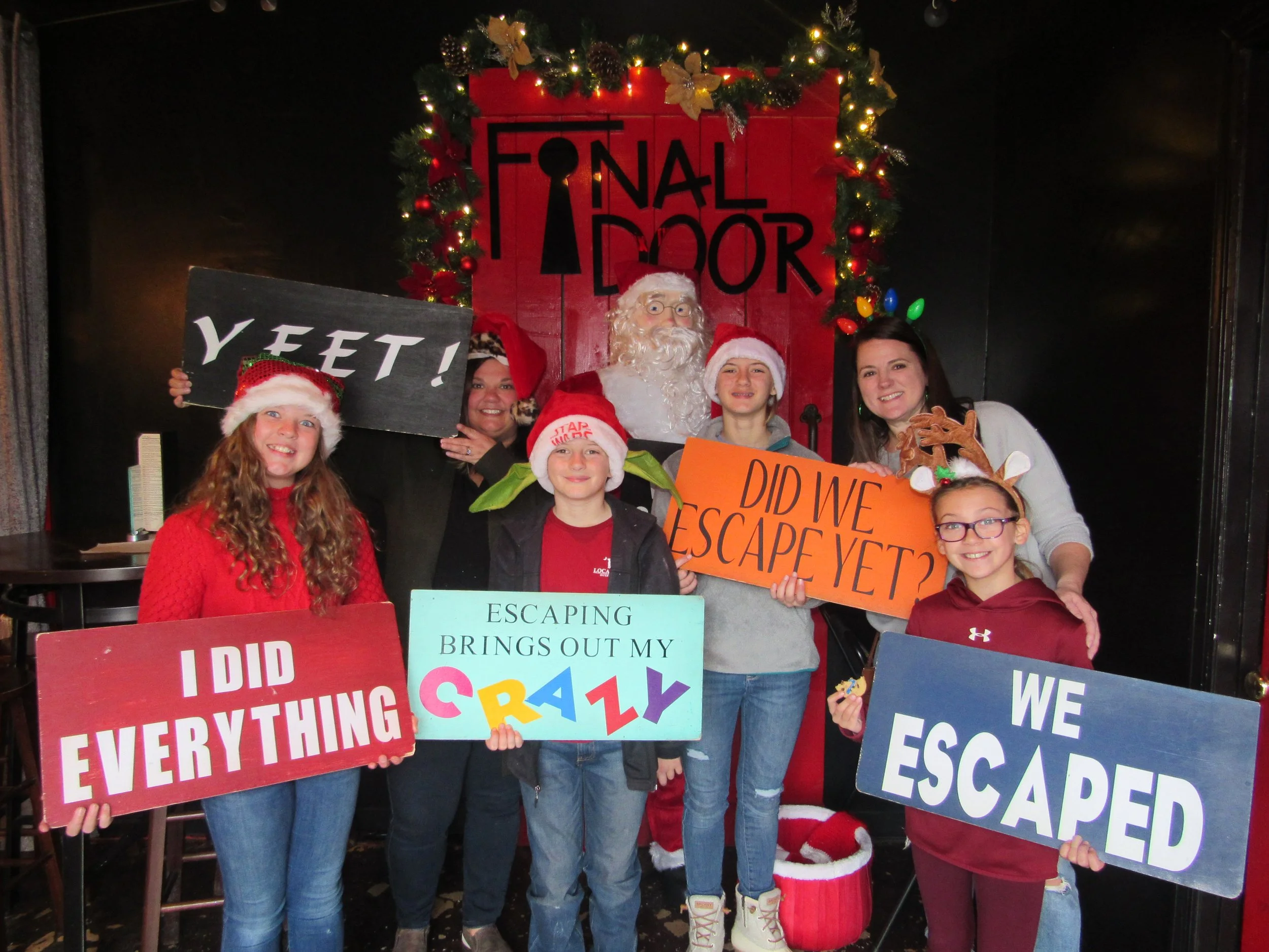 the-final-door-escape-room-columbia-sc-team-photos-12-22-22 (1).JPG