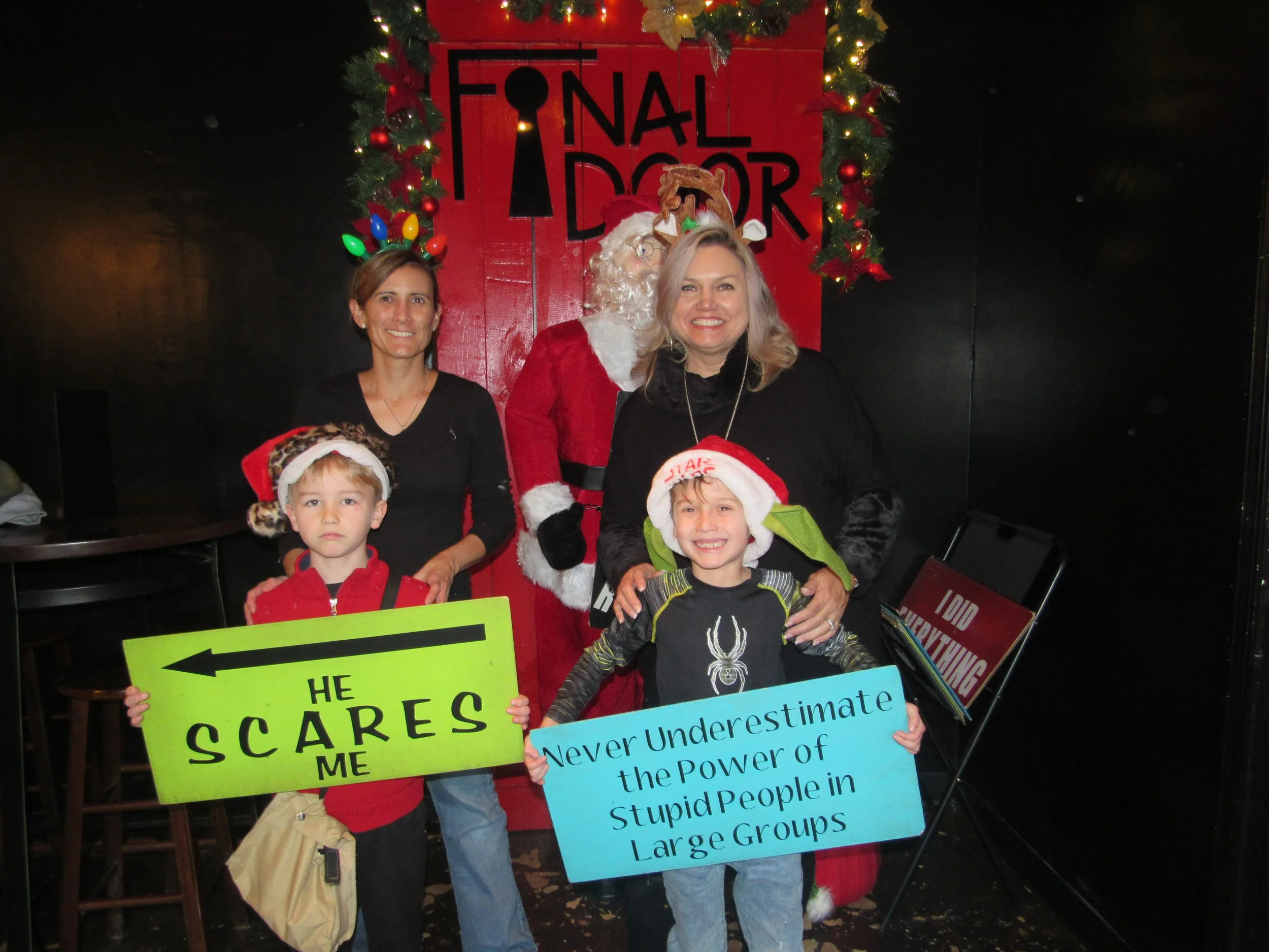 the-final-door-escape-room-columbia-sc-team-photos-12-22-22 (8).JPG
