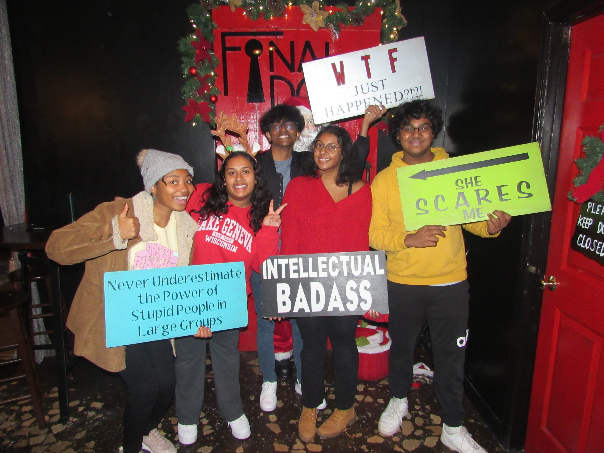 the-final-door-escape-room-columbia-sc-team-photos-12-22-22 (17).JPG