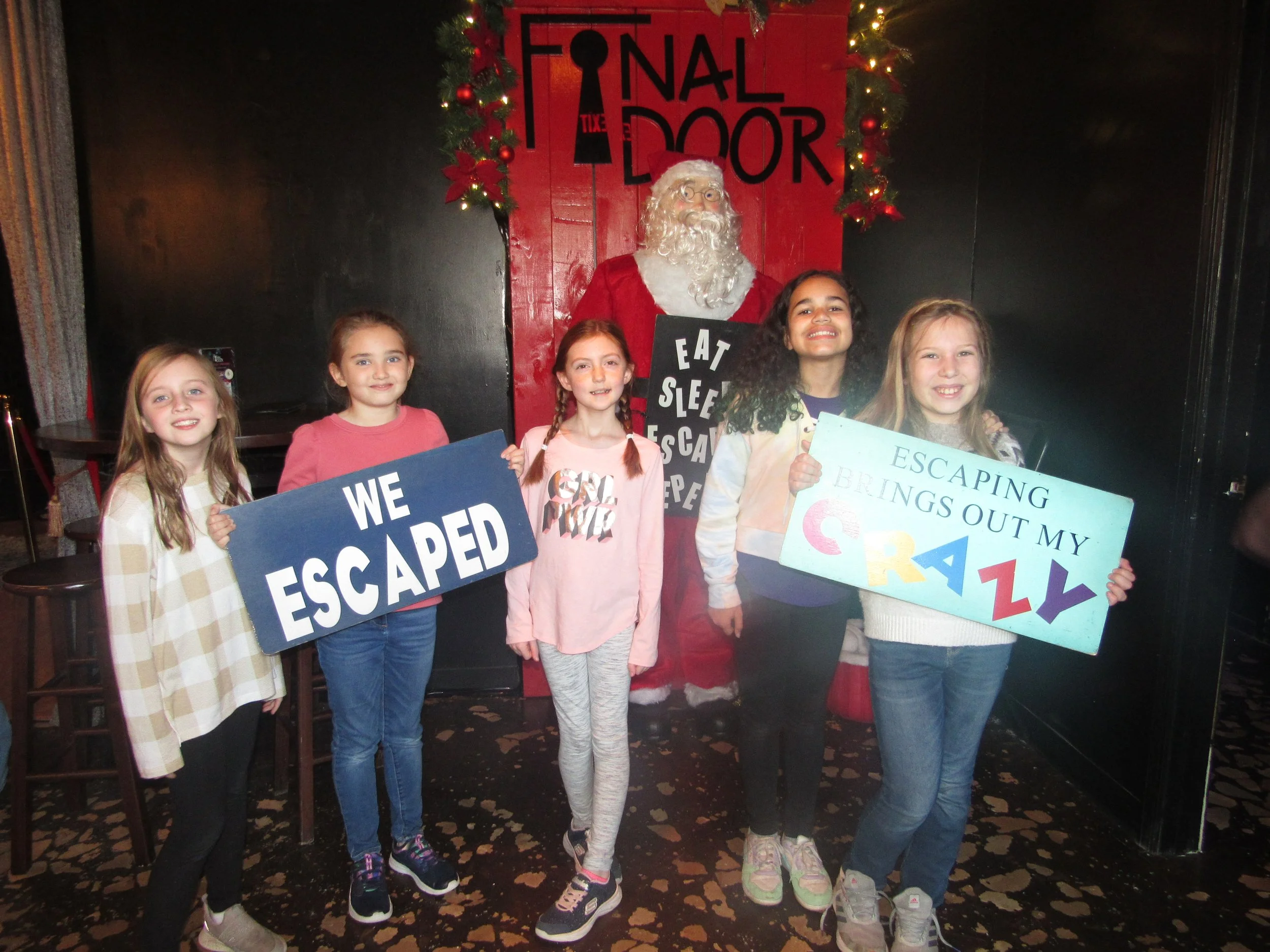 the-final-door-escape-room-columbia-sc-team-photos-12-18-22 (8).JPG