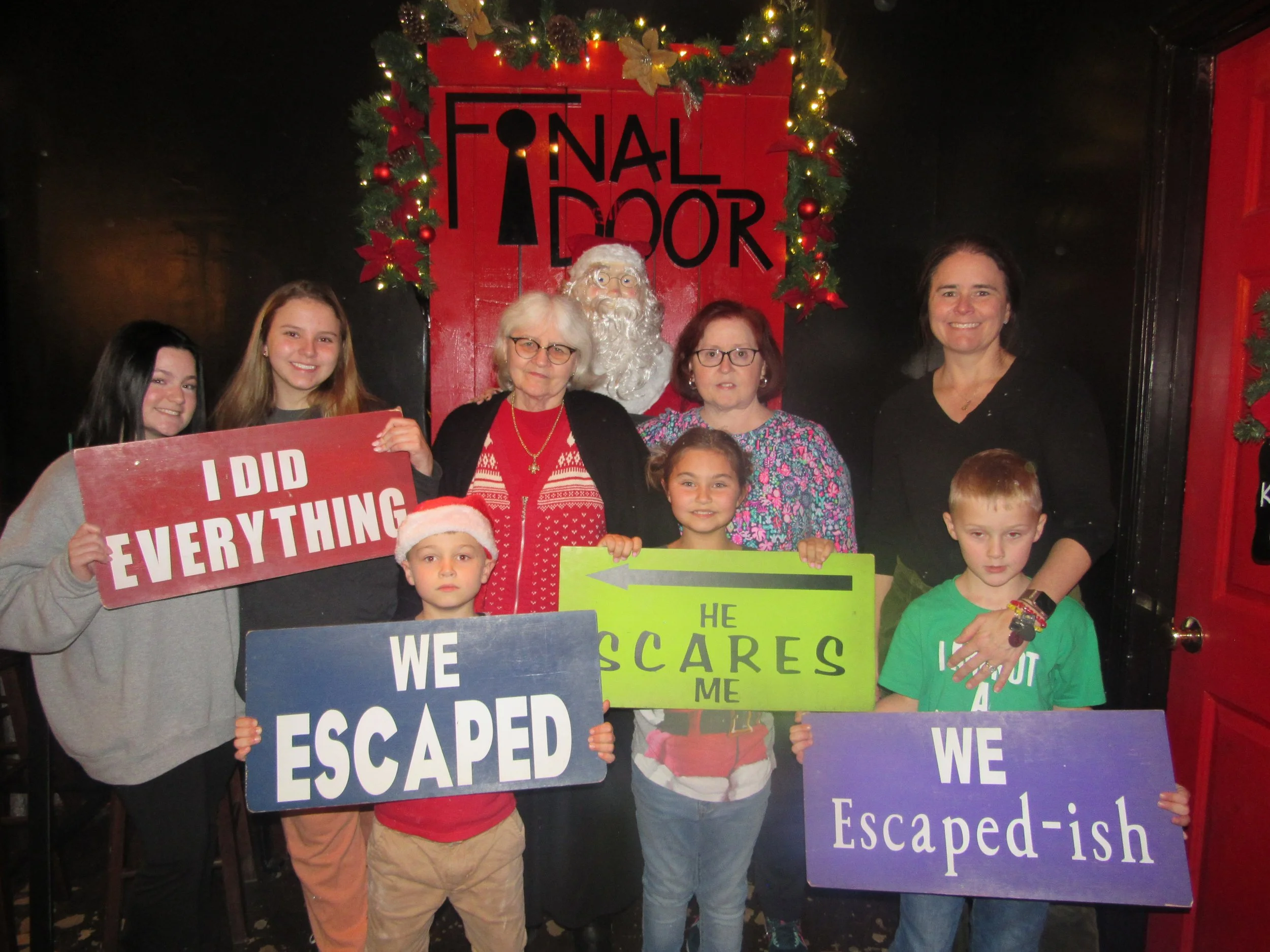 the-final-door-escape-room-columbia-sc-team-photos-12-18-22 (11).JPG