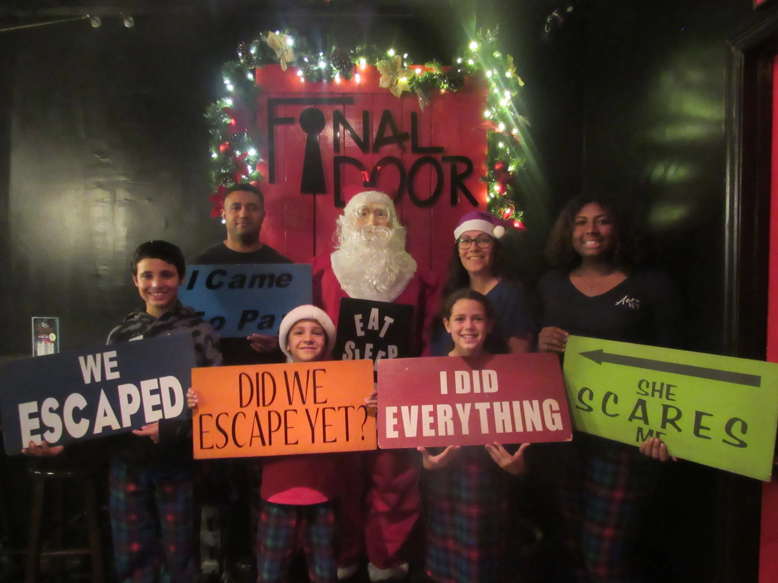 the-final-door-escape-room-columbia-sc-team-photos-12-18-22 (15).JPG