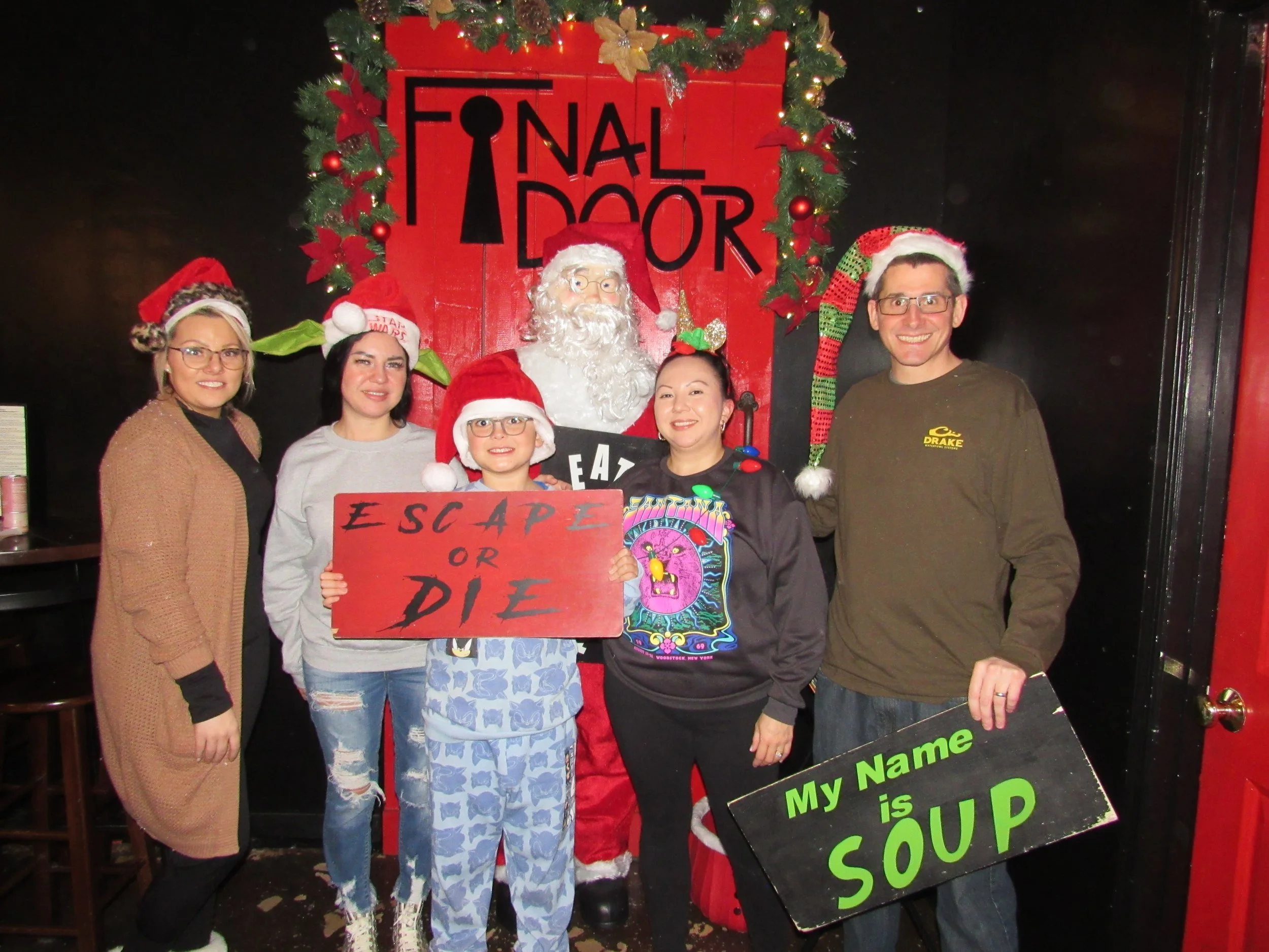 the-final-door-escape-room-columbia-sc-team-photos-12-23-22 (12).JPG