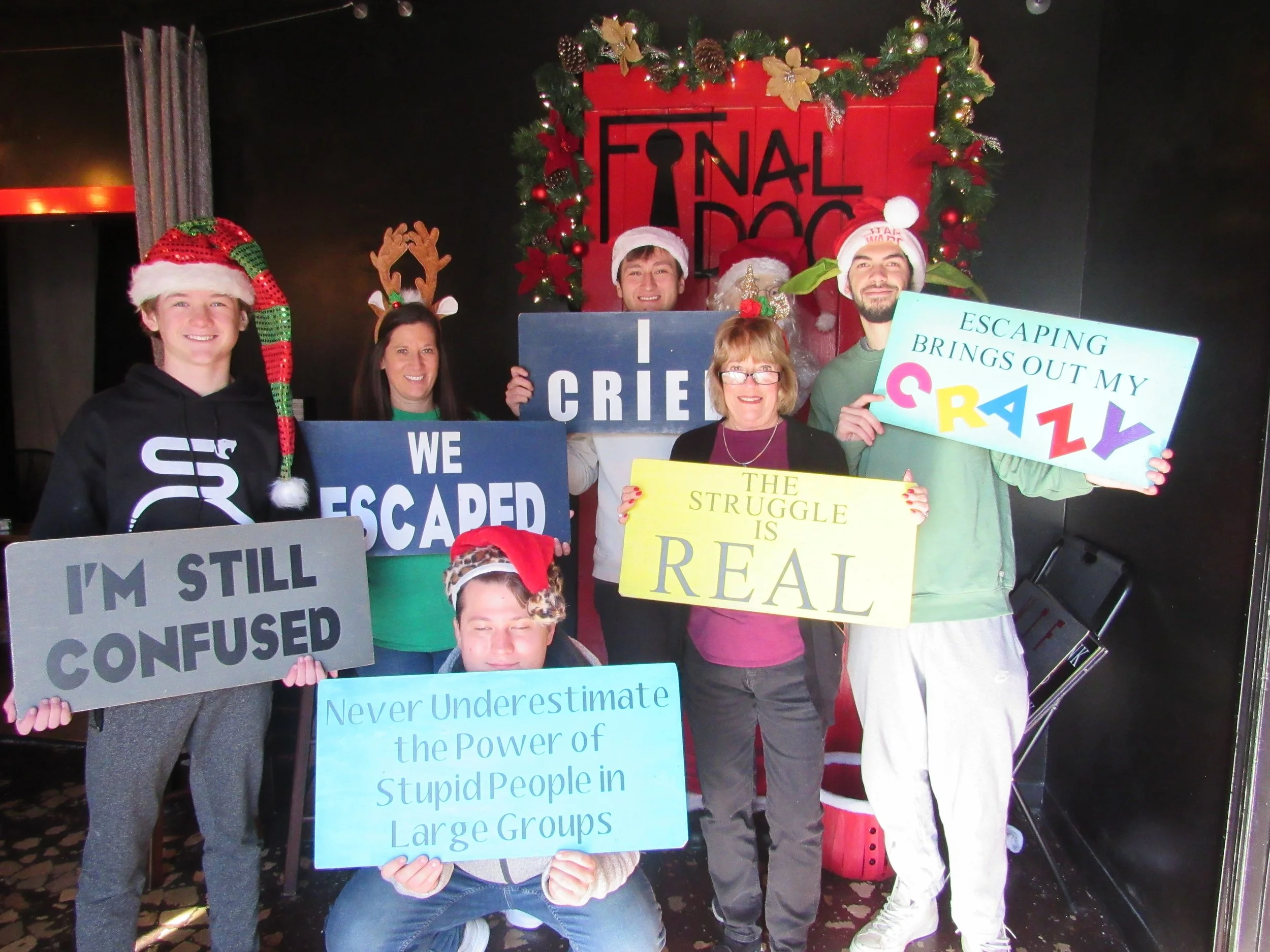 the-final-door-escape-room-columbia-sc-team-photos-12-24-22 (3).JPG