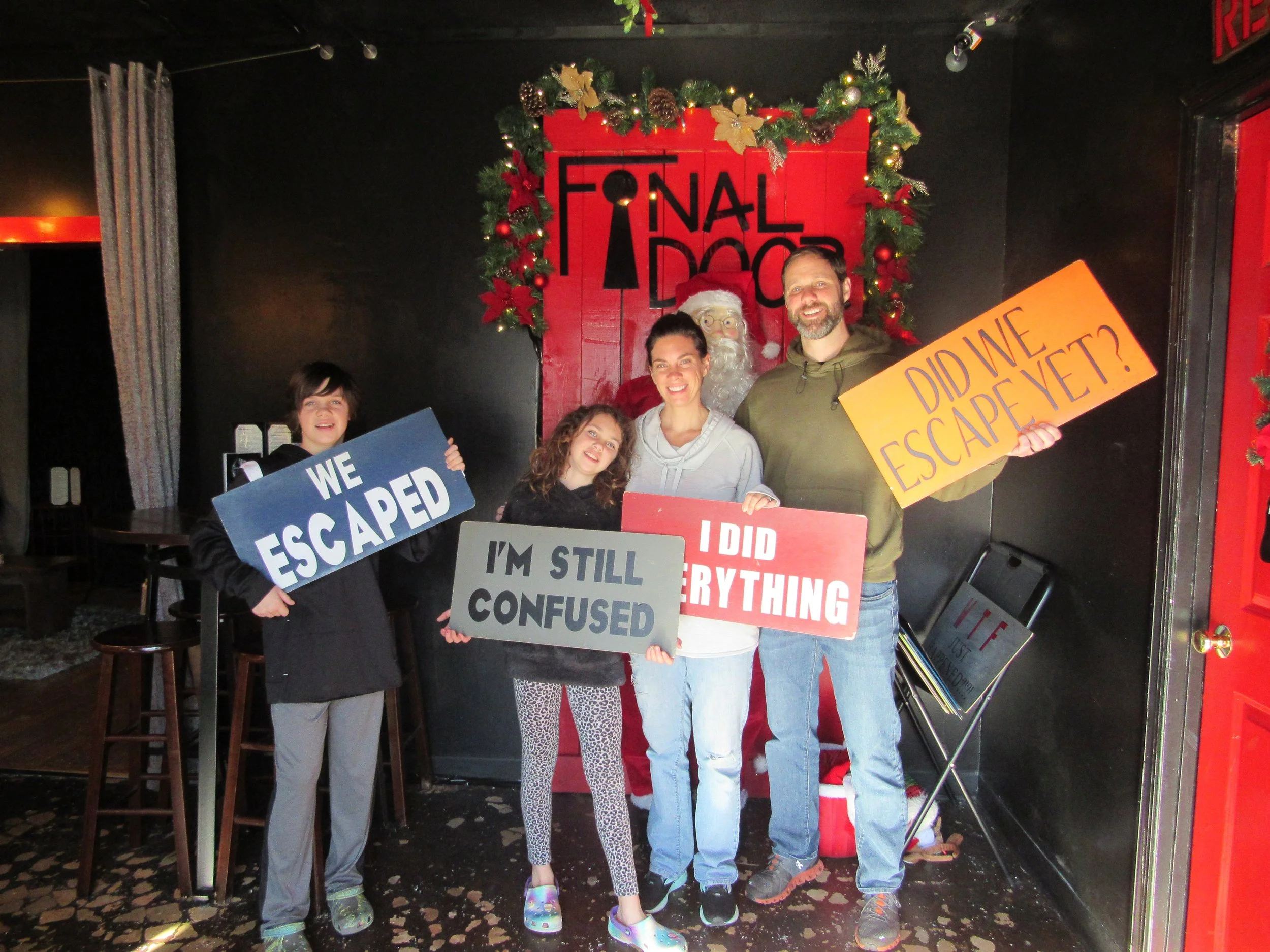 the-final-door-escape-room-columbia-sc-team-photos-12-26-22 (2).JPG