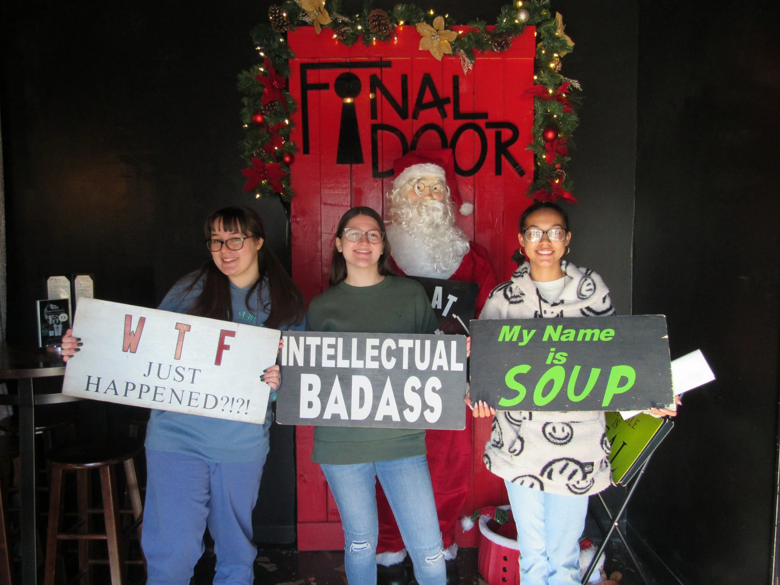 the-final-door-escape-room-columbia-sc-team-photos-12-26-22 (3).JPG
