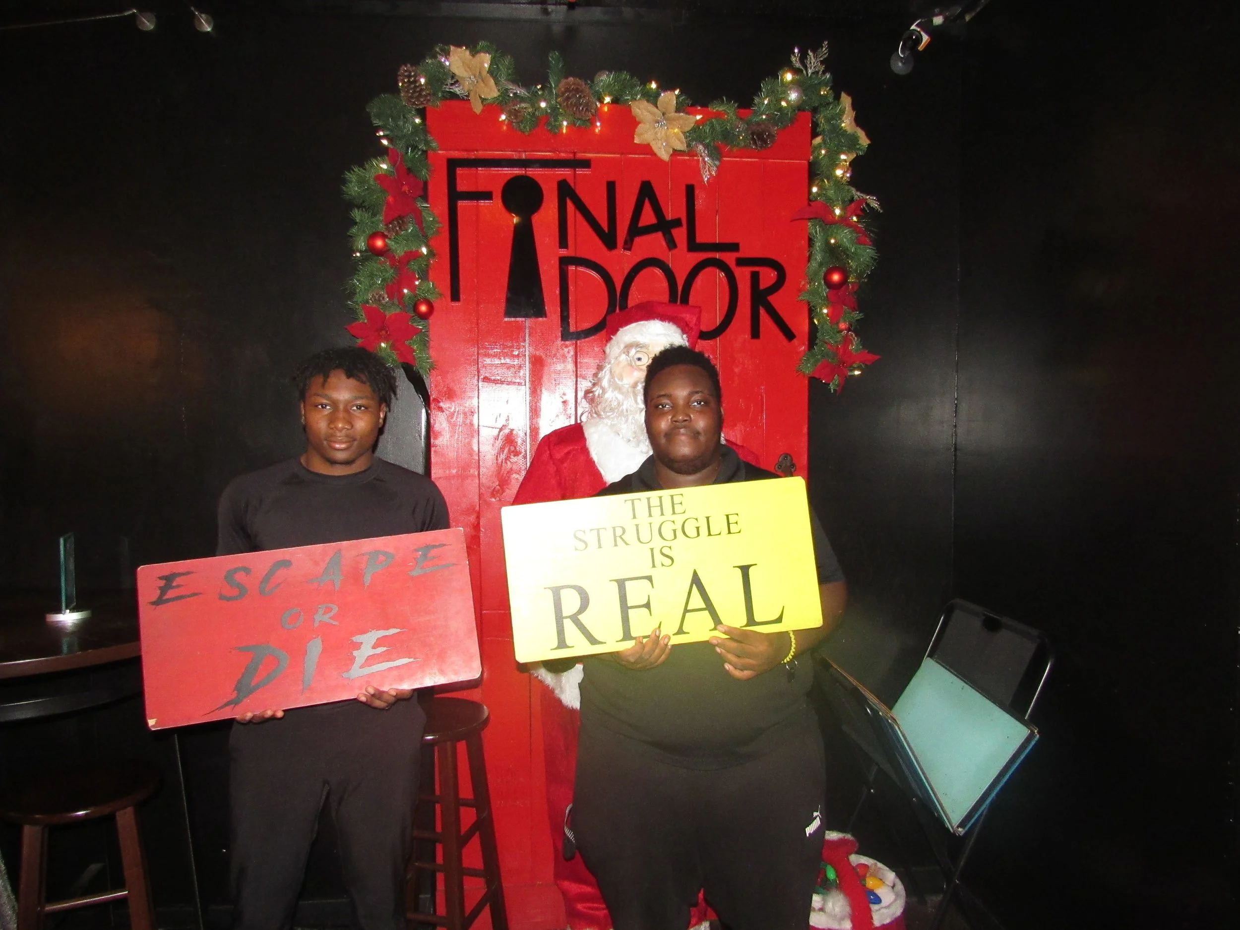 the-final-door-escape-room-columbia-sc-team-photos-01-01-23 (16).JPG