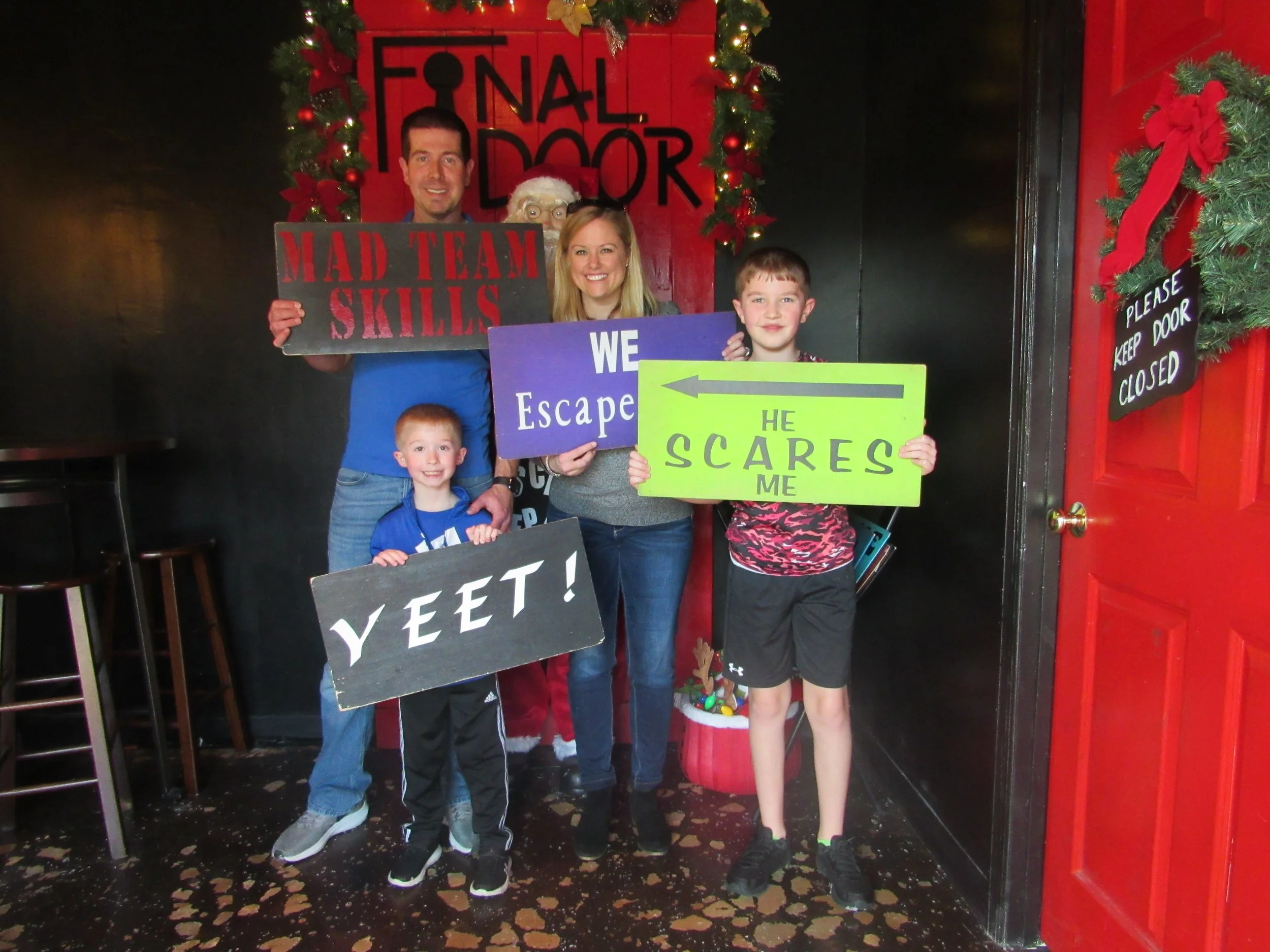 the-final-door-escape-room-columbia-sc-team-photos-01-02-23 (5).JPG