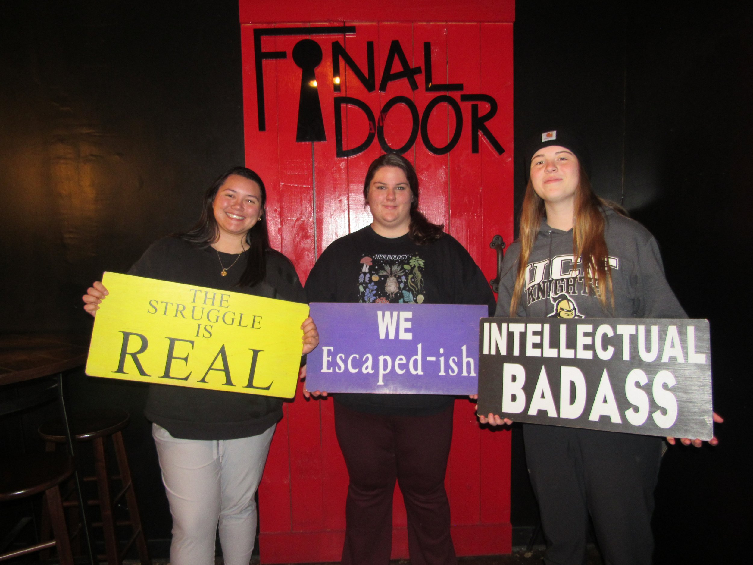 the-final-door-escape-room-columbia-sc-team-photos-01-06-23 (12).JPG