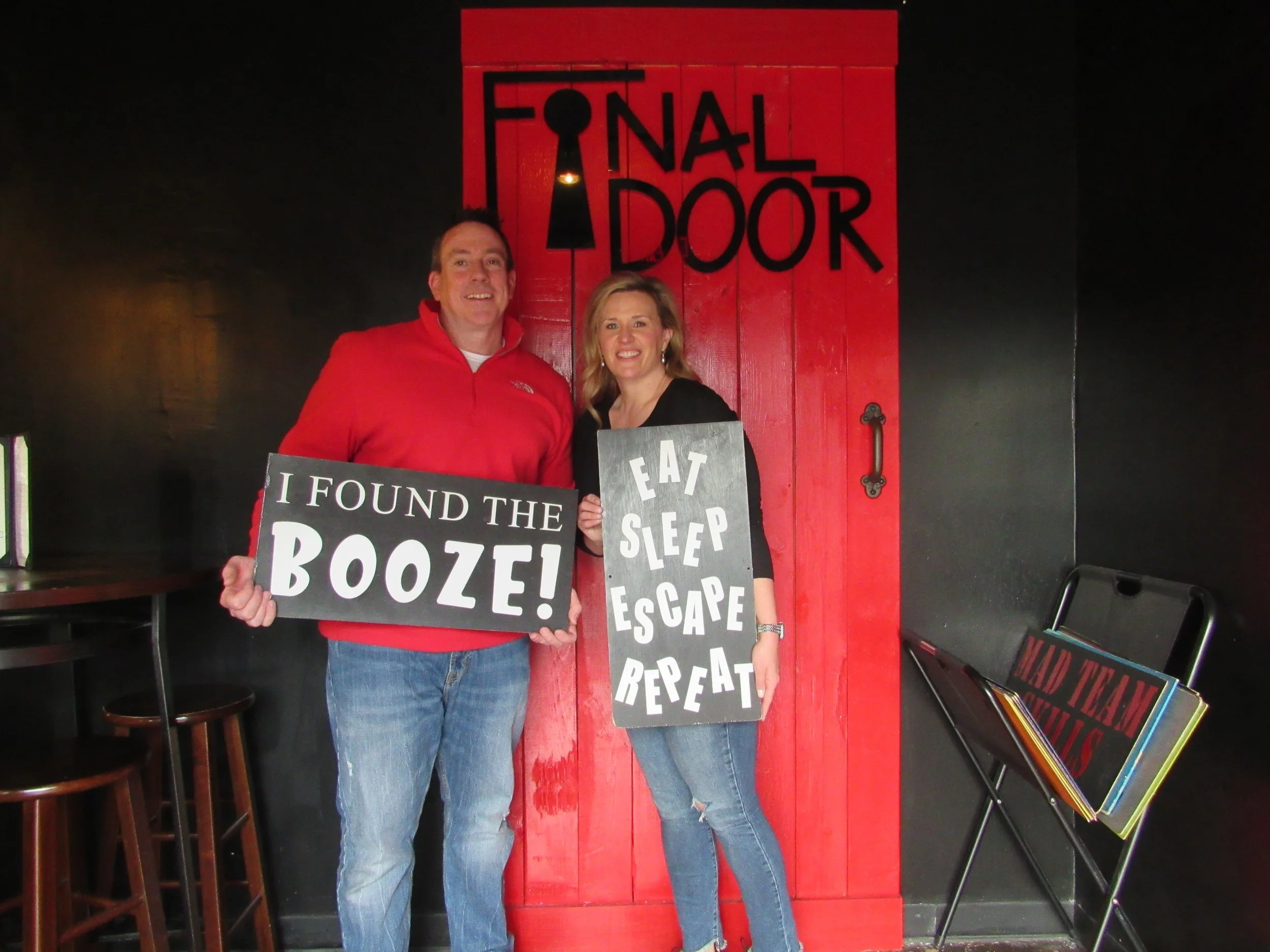 the-final-door-escape-room-columbia-sc-team-photos-01-08-23 (2).JPG